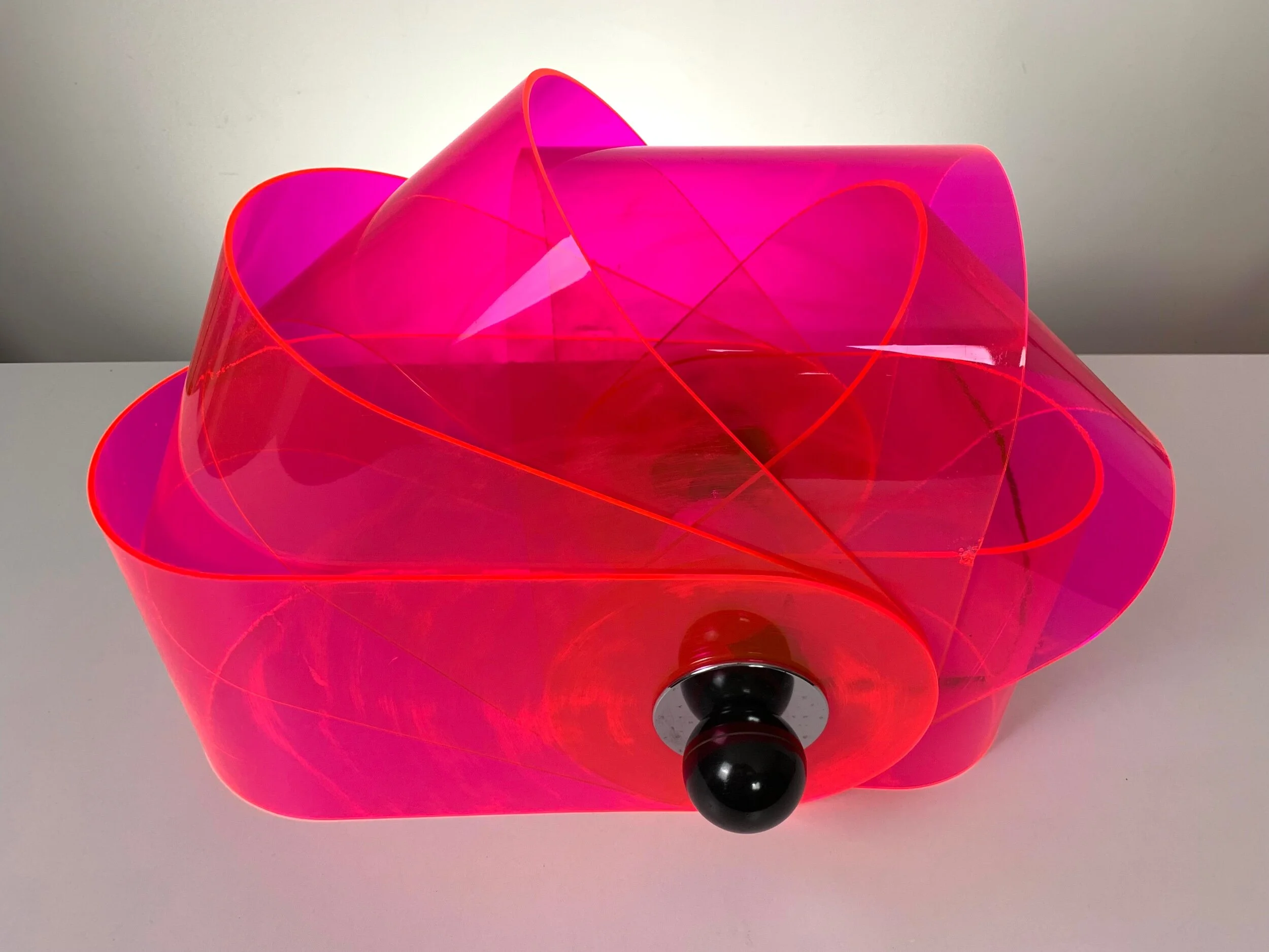 Vintage Gherpe lamp designed by Superstudio for Poltronova. Acrylic, nylon and chrome plated steel.  Italy, 1970s.