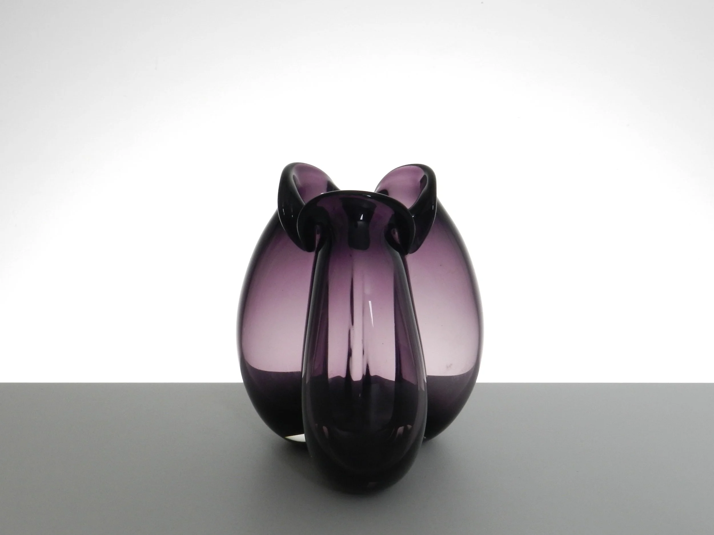 Treflojet glass vase designed by Per Lutken for Holmegaard. Signed and dated.  Denmark, 1955.