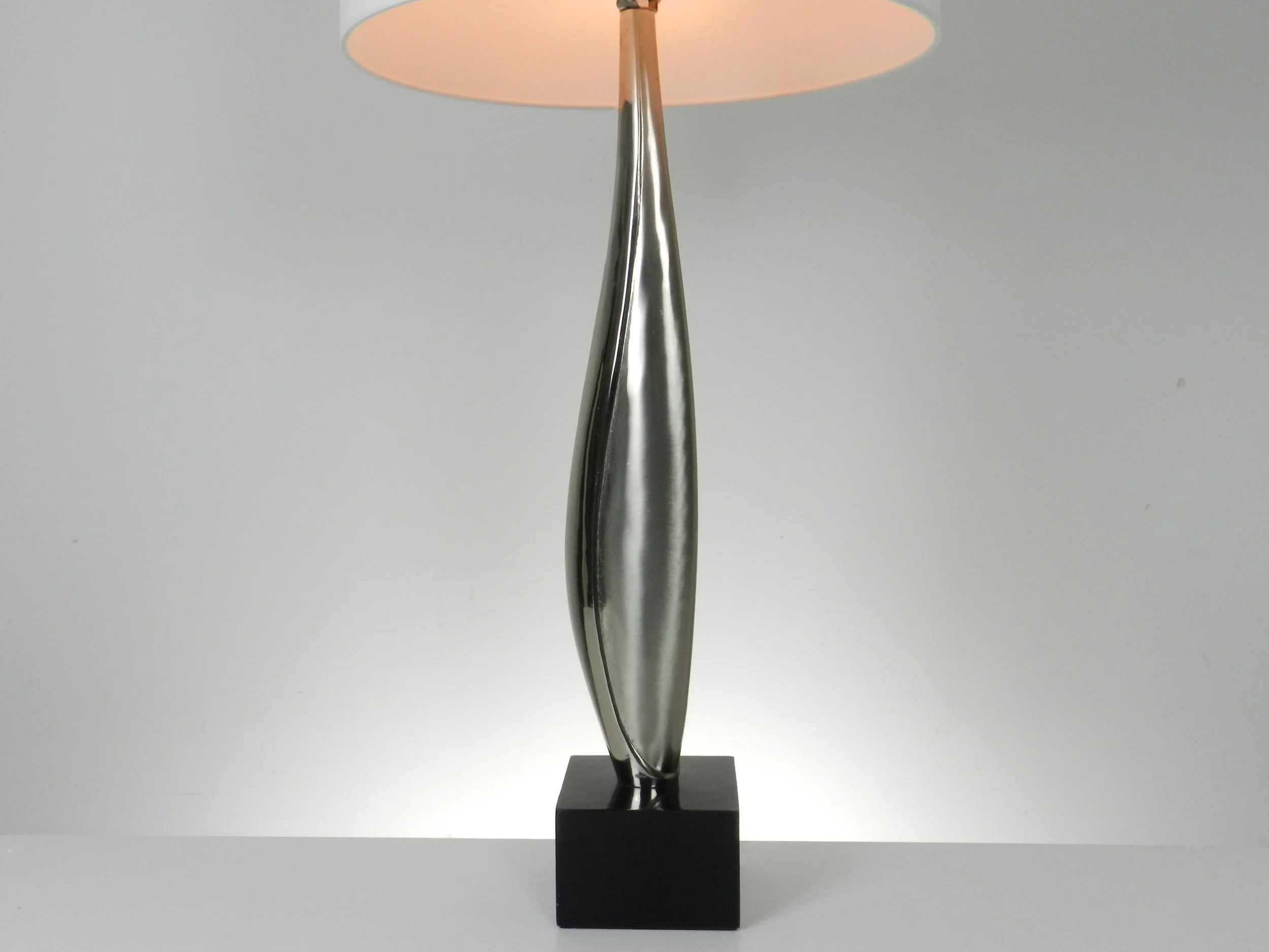 Sculptural chrome lamp designed by Richard Barr for Laurel Lamp Company.   USA, 1960s.