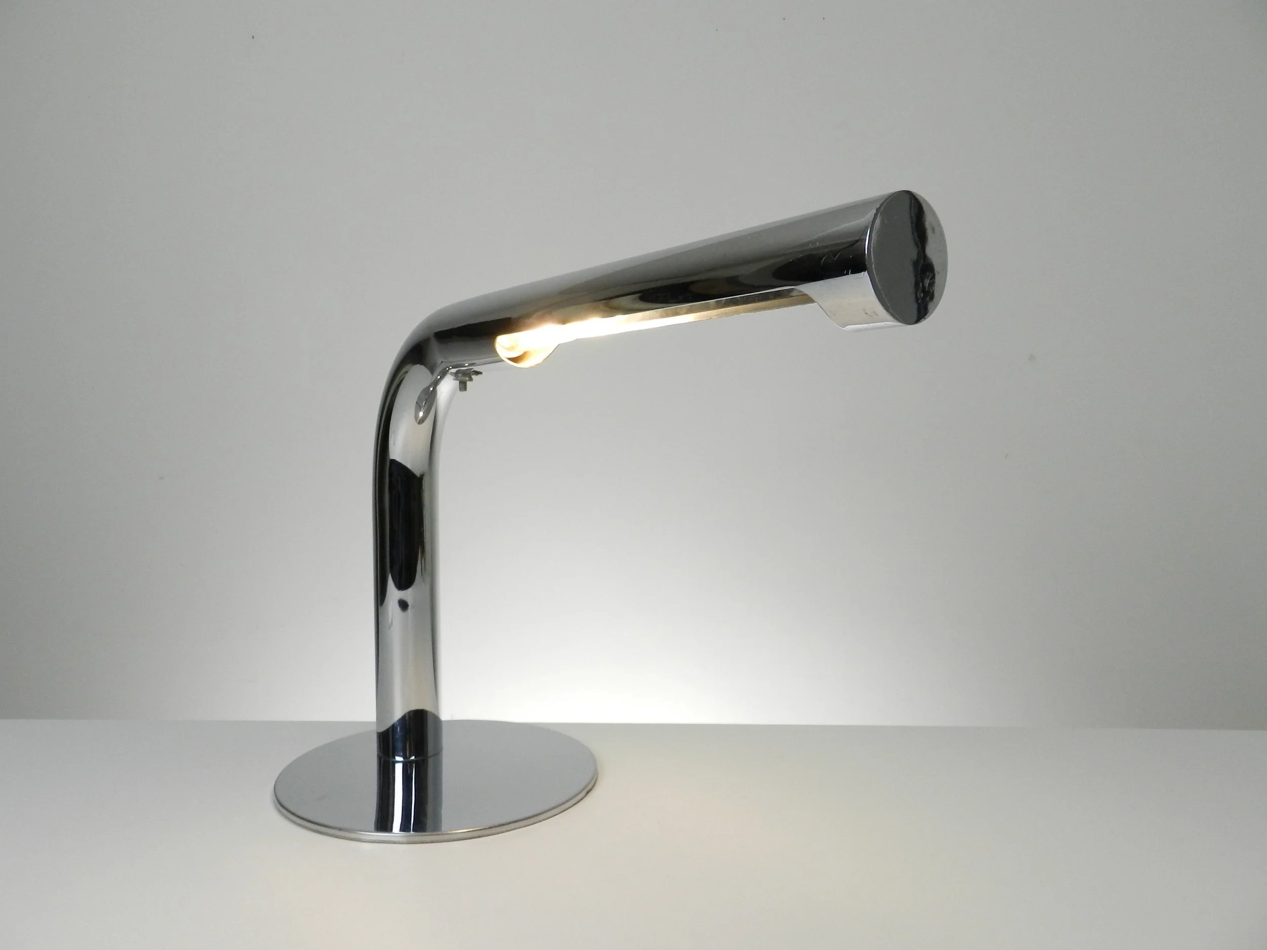 Modernist chrome desk lamp designed by Robert Sonneman.  USA, 1970s.