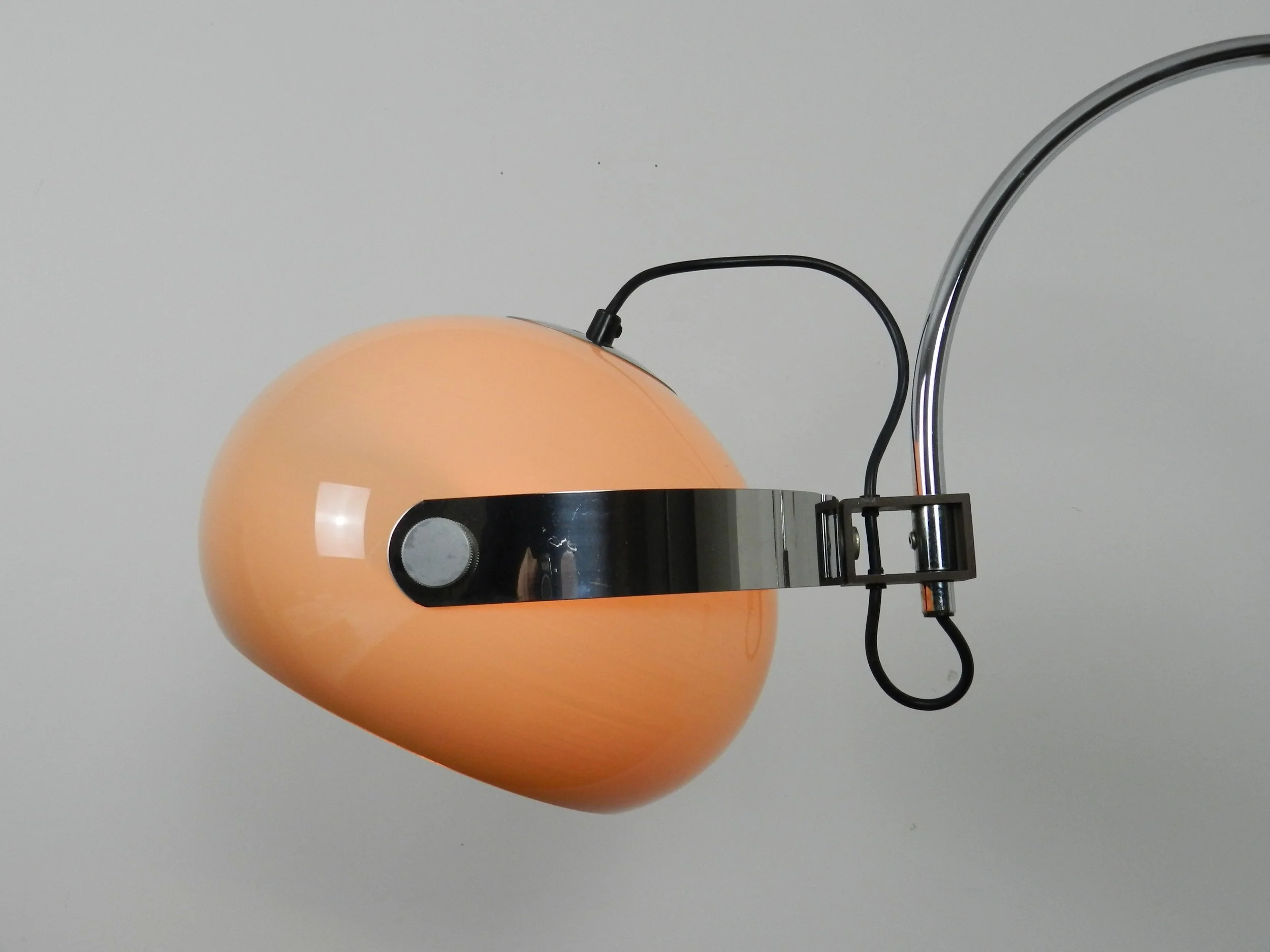 Space age double arc articulating wall lamp by Dijkstra. Chrome with plastic shade.  Netherlands, 1970s.