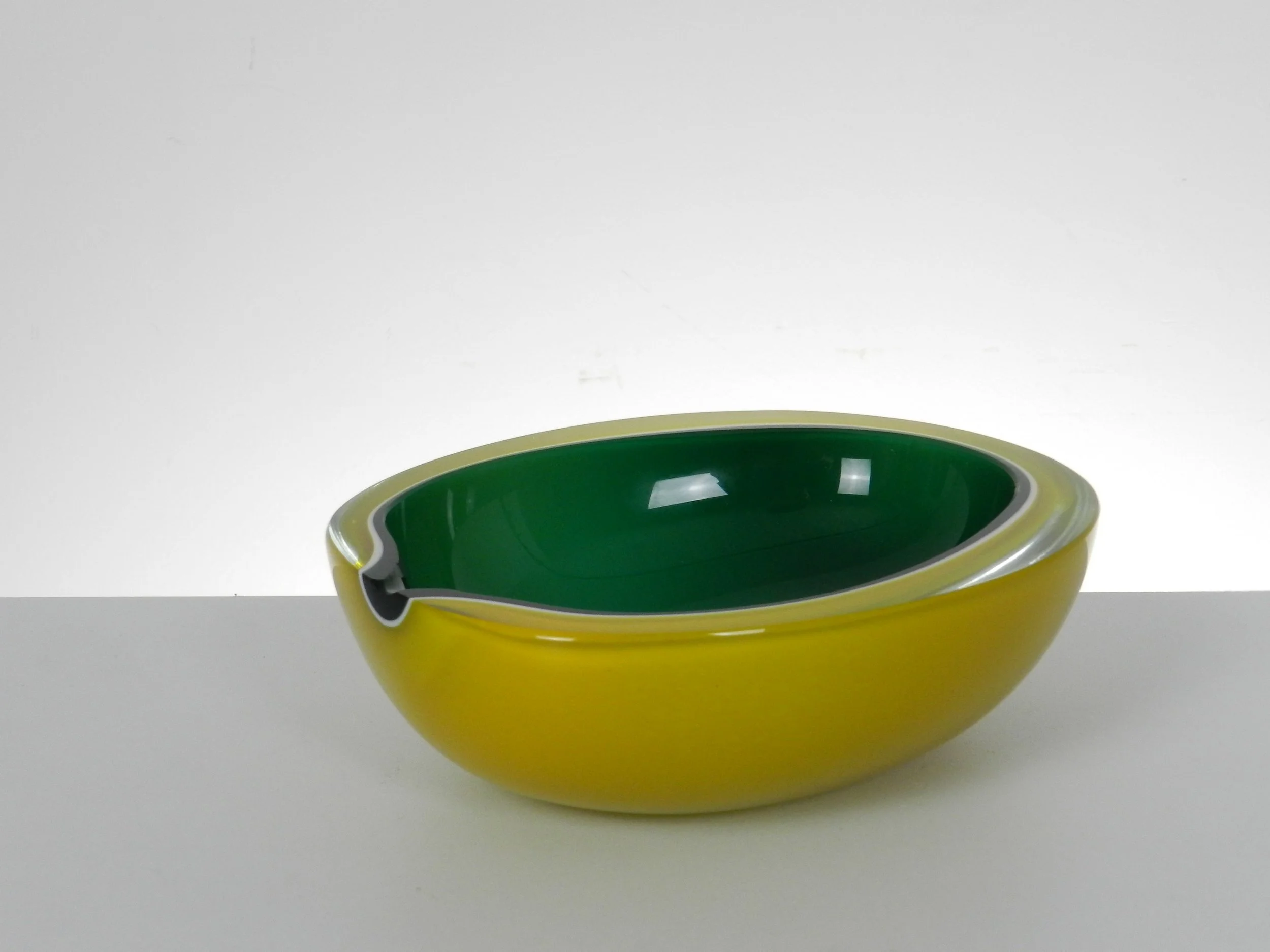 Murano glass bowl by Fratelli Toso.  Italy, 1960s.
