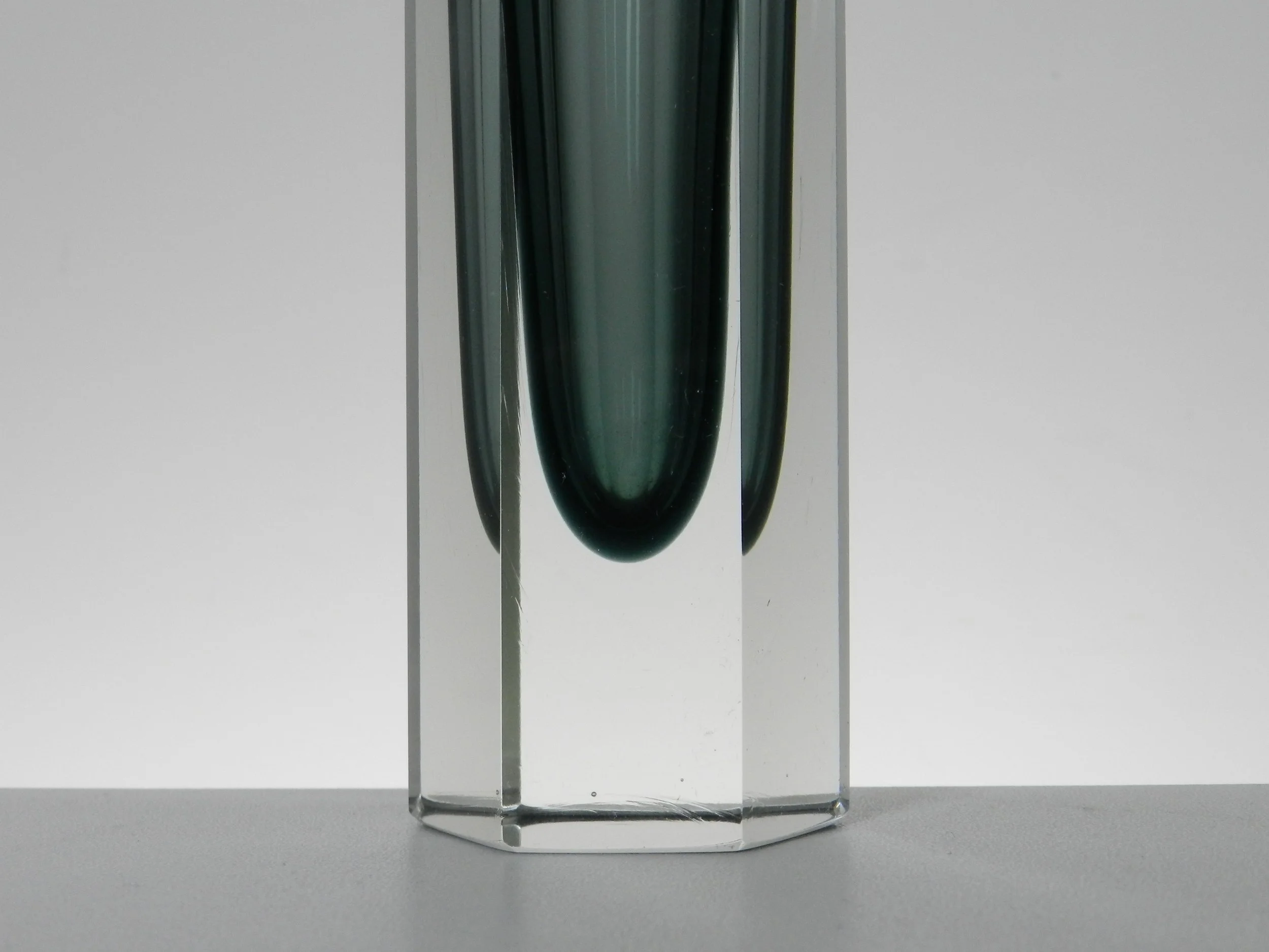 Murano glass Sommerso vase designed by Alessandro Mandruzzato.  Italy, 1970s.