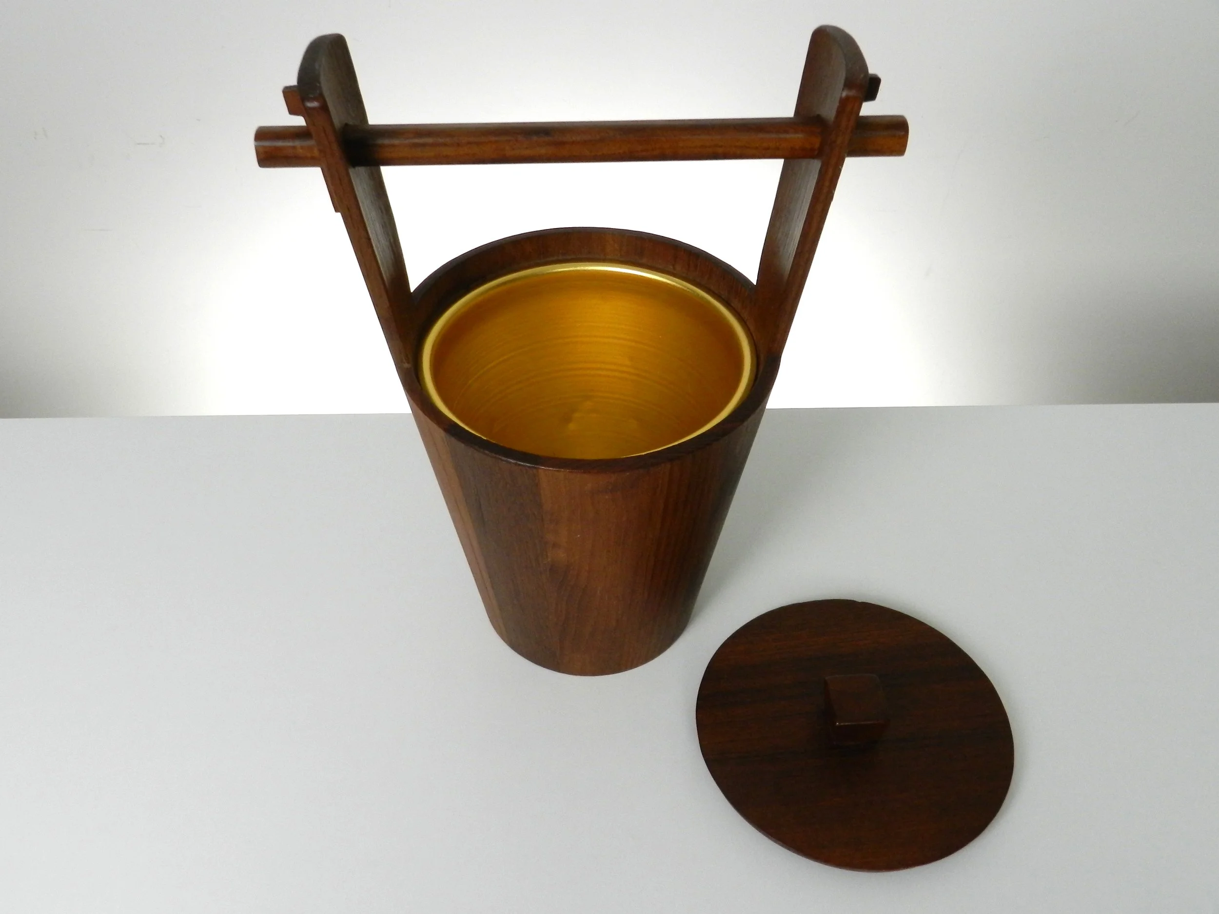 Sculptural mid century modern teak ice bucket by Anri Form.  Italy, 1960s.