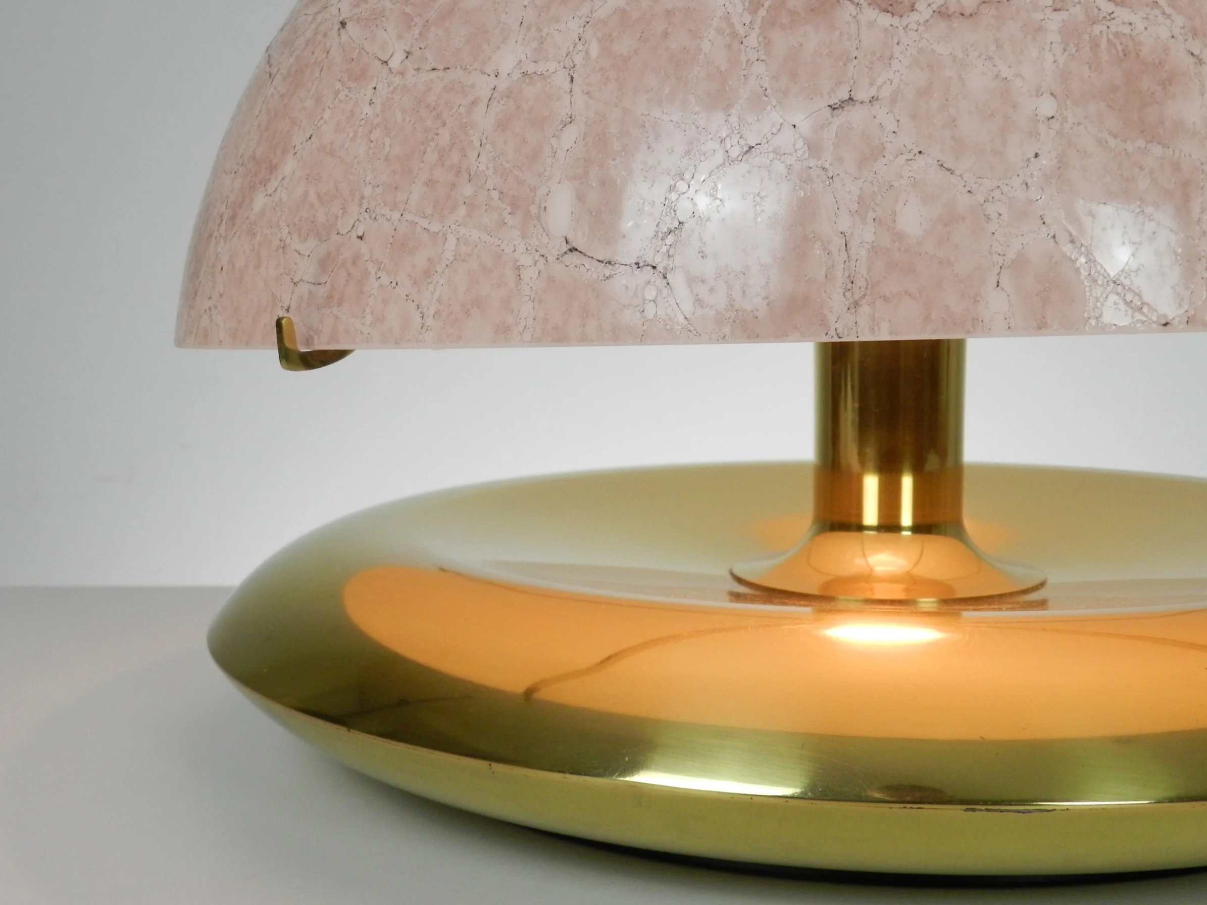 Murano glass lamp on brass base designed by Ludovico Diaz de Santillana for Venini.  Italy, 1970s.