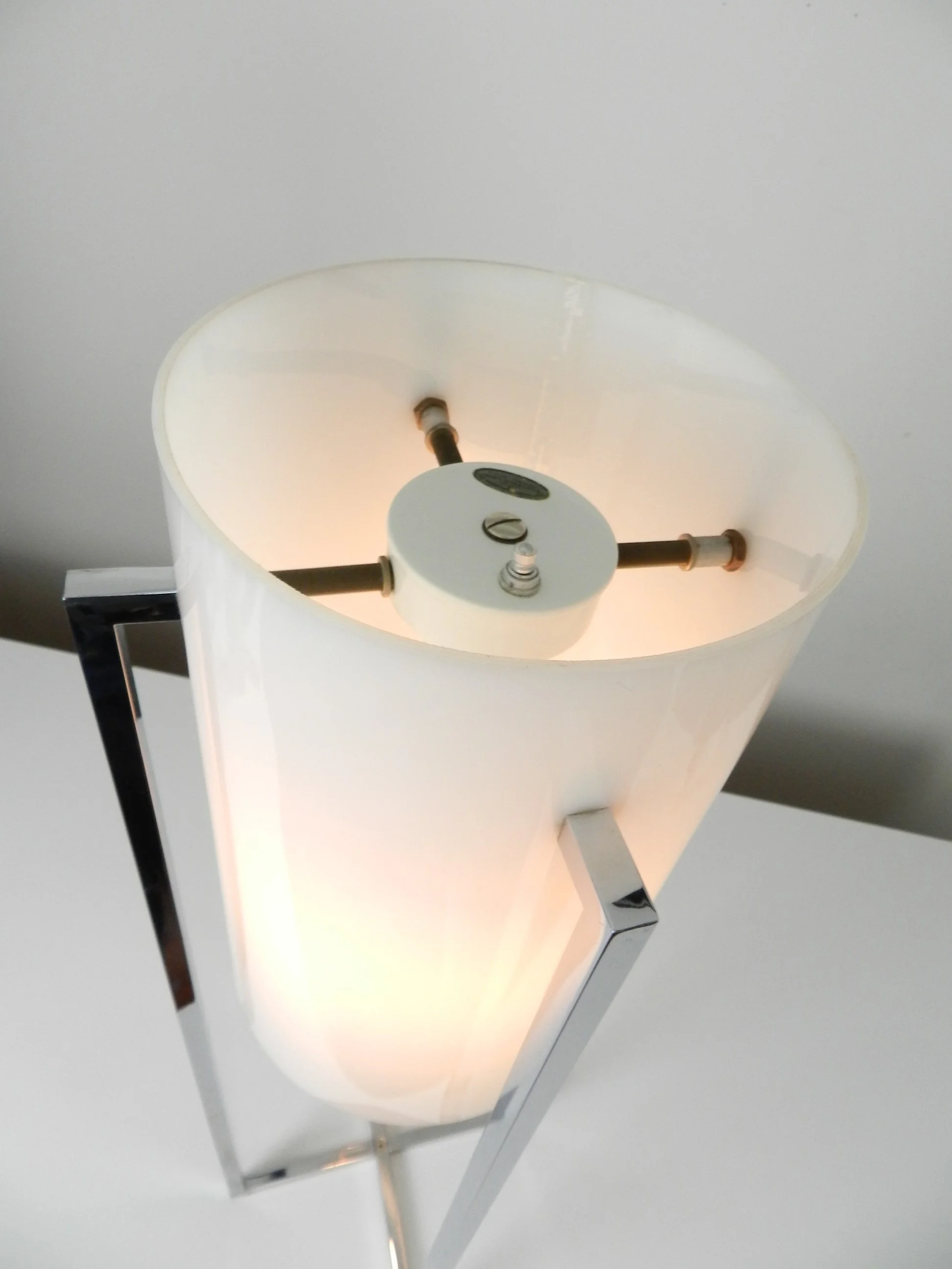 Modernist tall lamp designed by Paul Mayen for Habitat. Chromed steel frame with acrylic shade.  USA, 1970s.