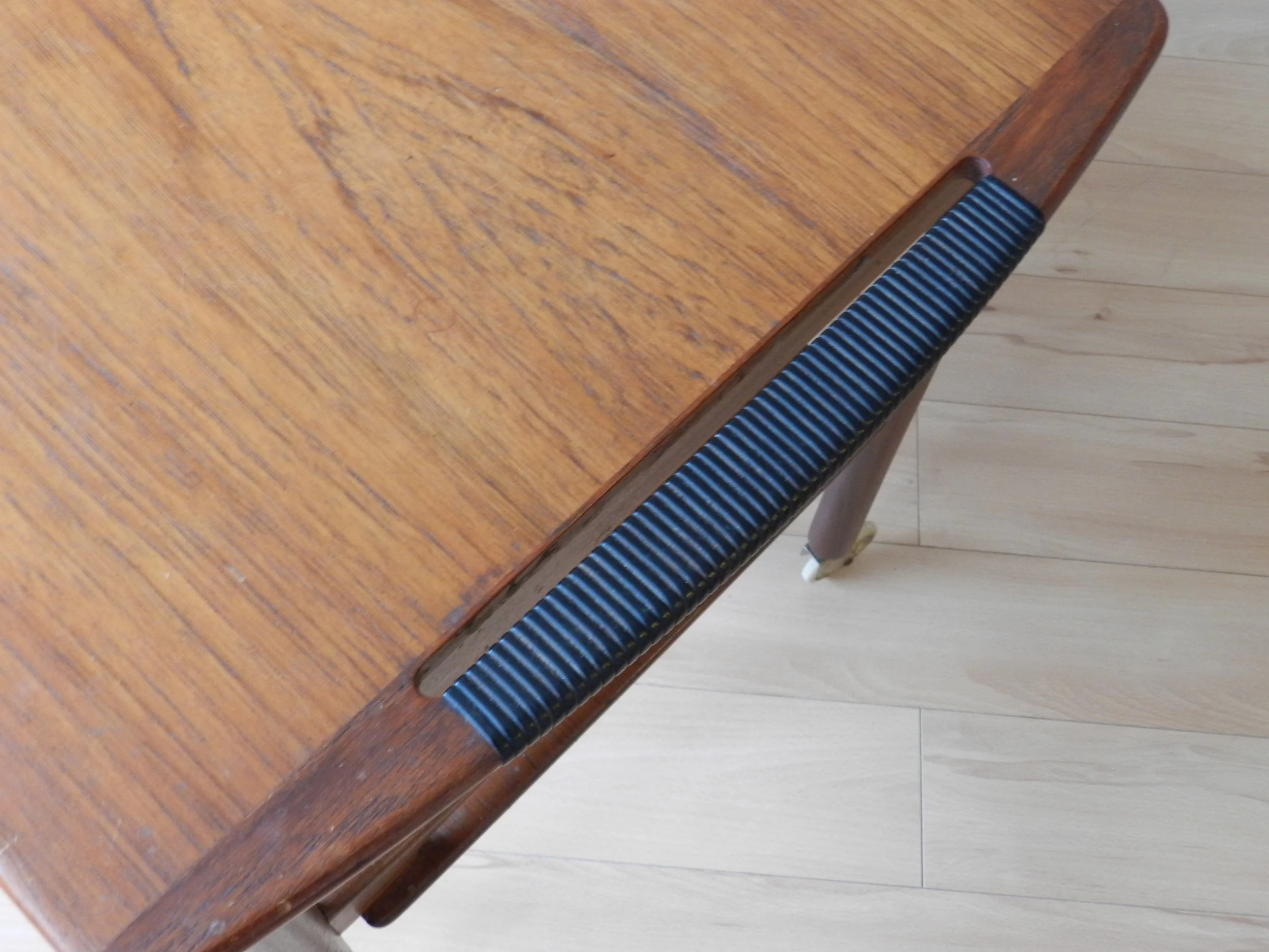 Mid century modern teak bar cart / trolley.  Denmark, 1960s.