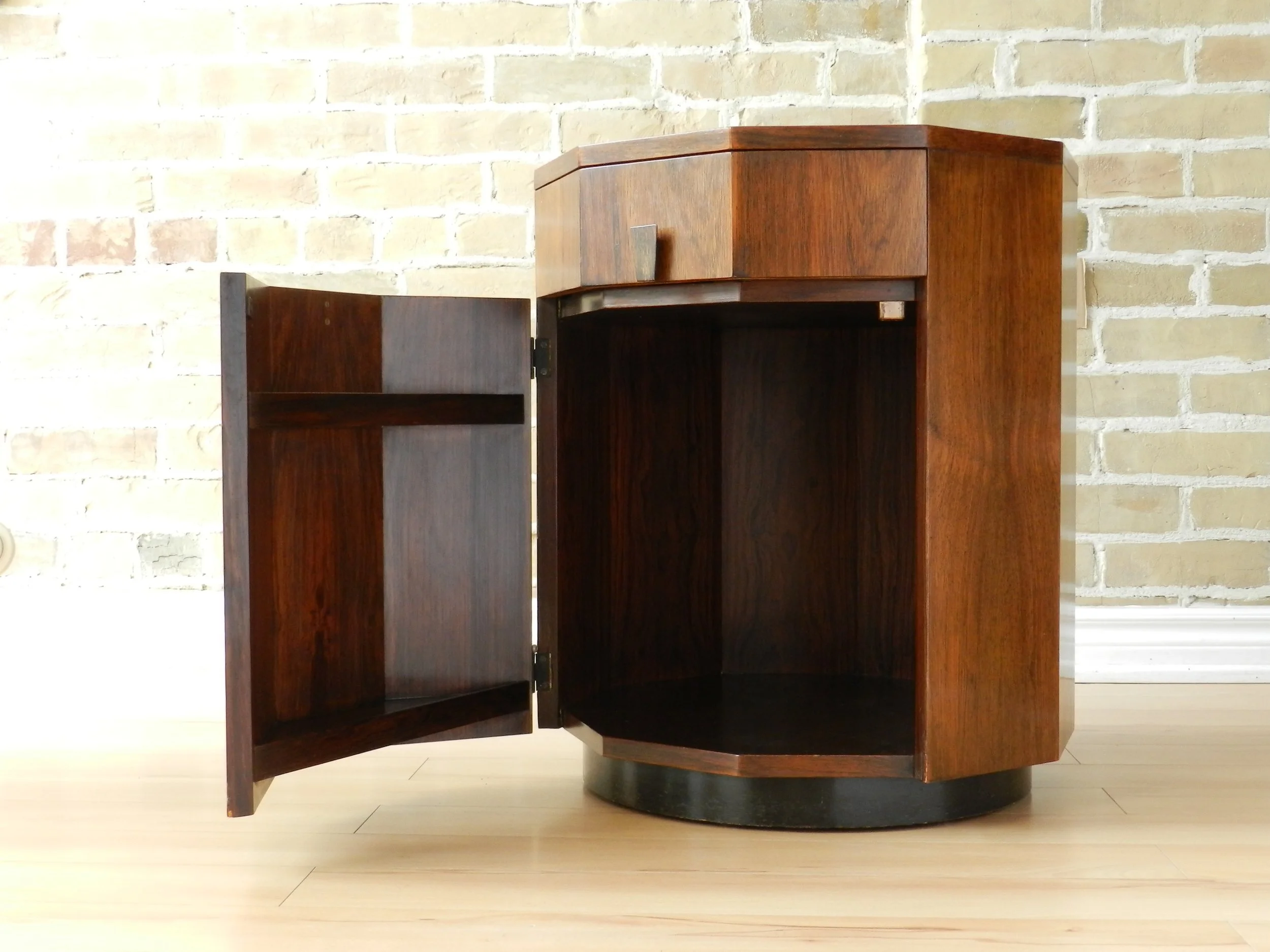 Mid century rosewood bar cabinet by Harvey Probber.  USA, 1950s.