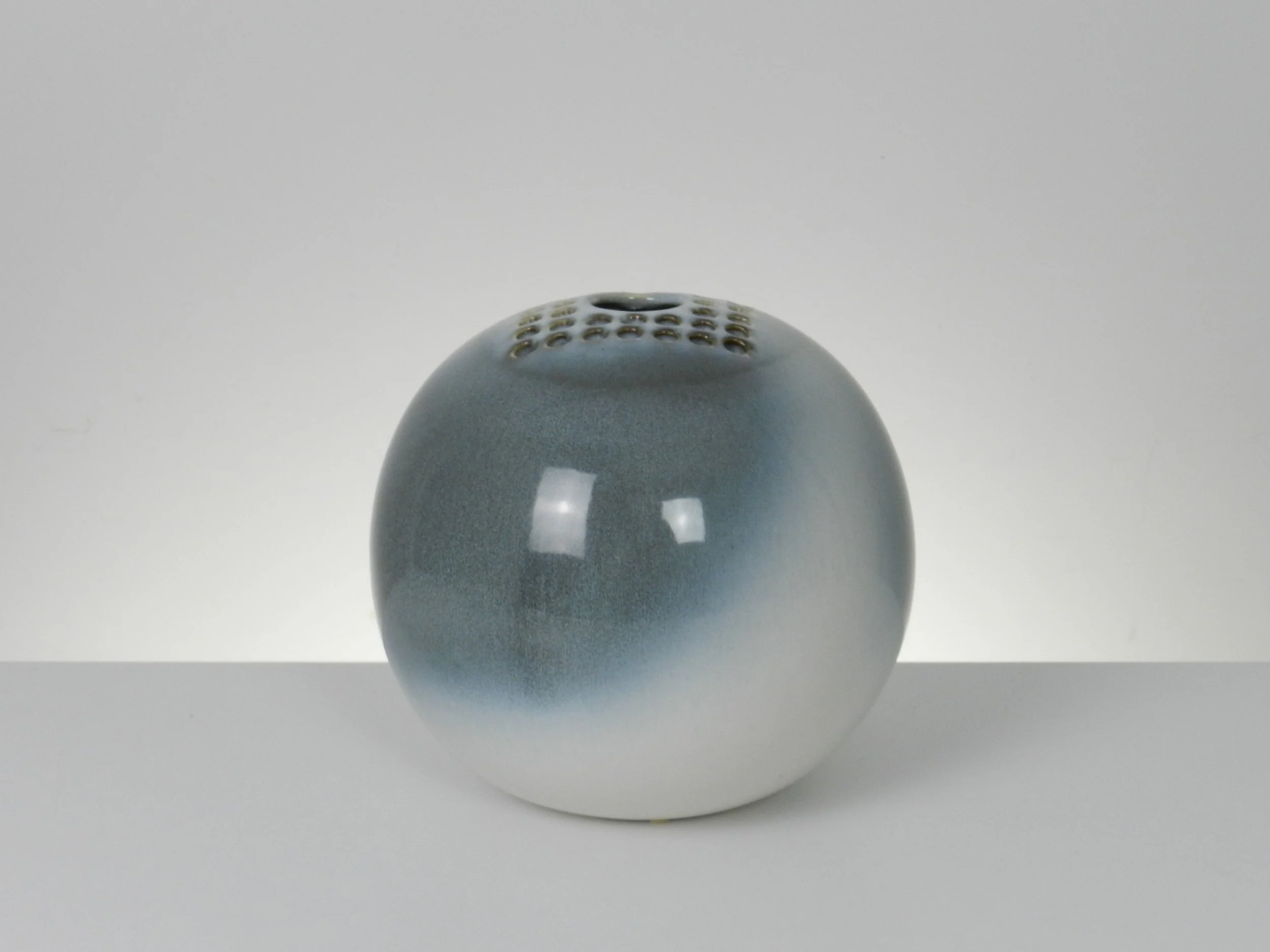 Ceramic Ikebana vase designed by Franco Bucci.  Italy, 1960s.