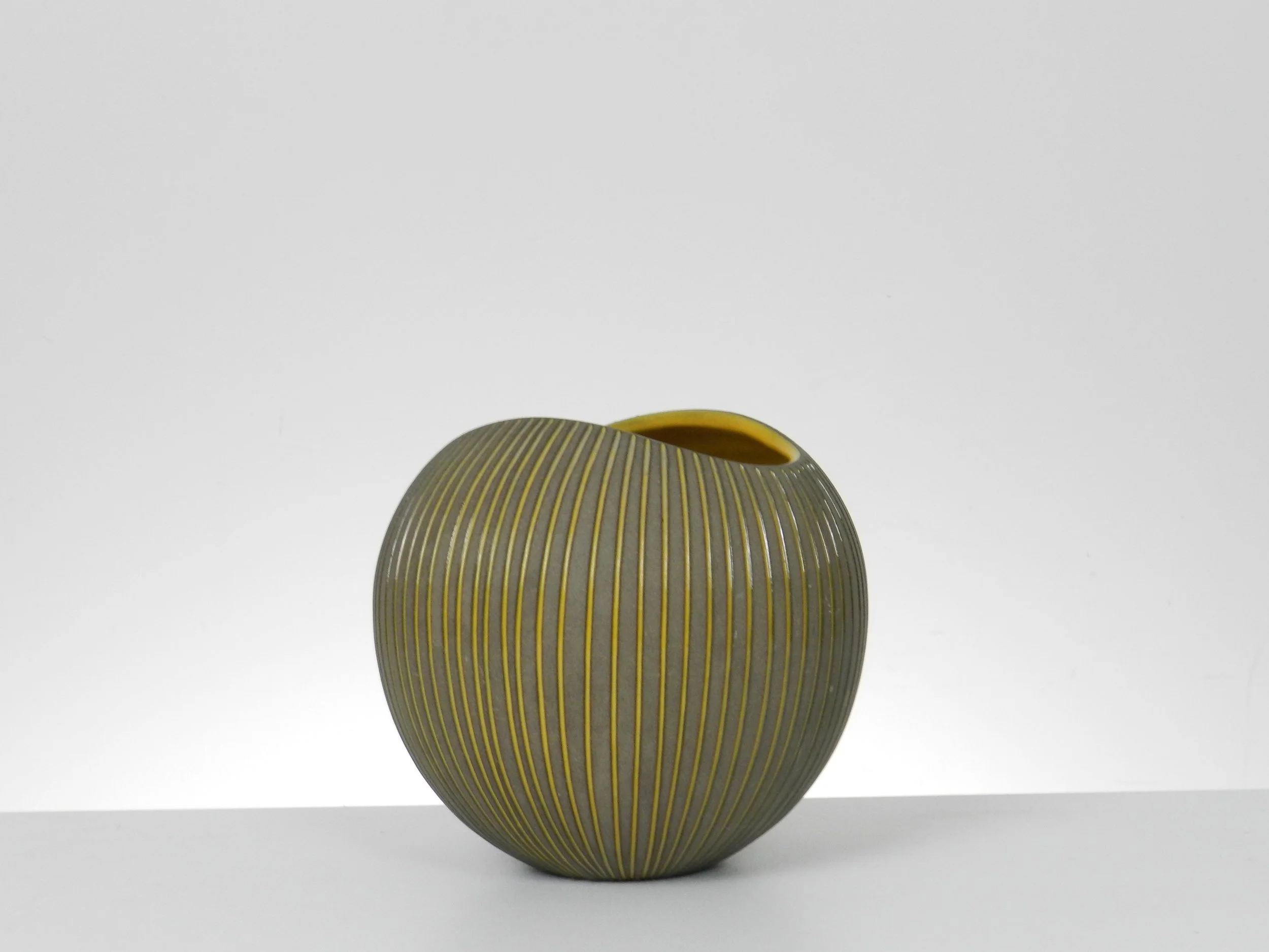 Kokos ceramic vase designed by Hjordis Oldfors for Upsala Ekeby.  Sweden, 1954.