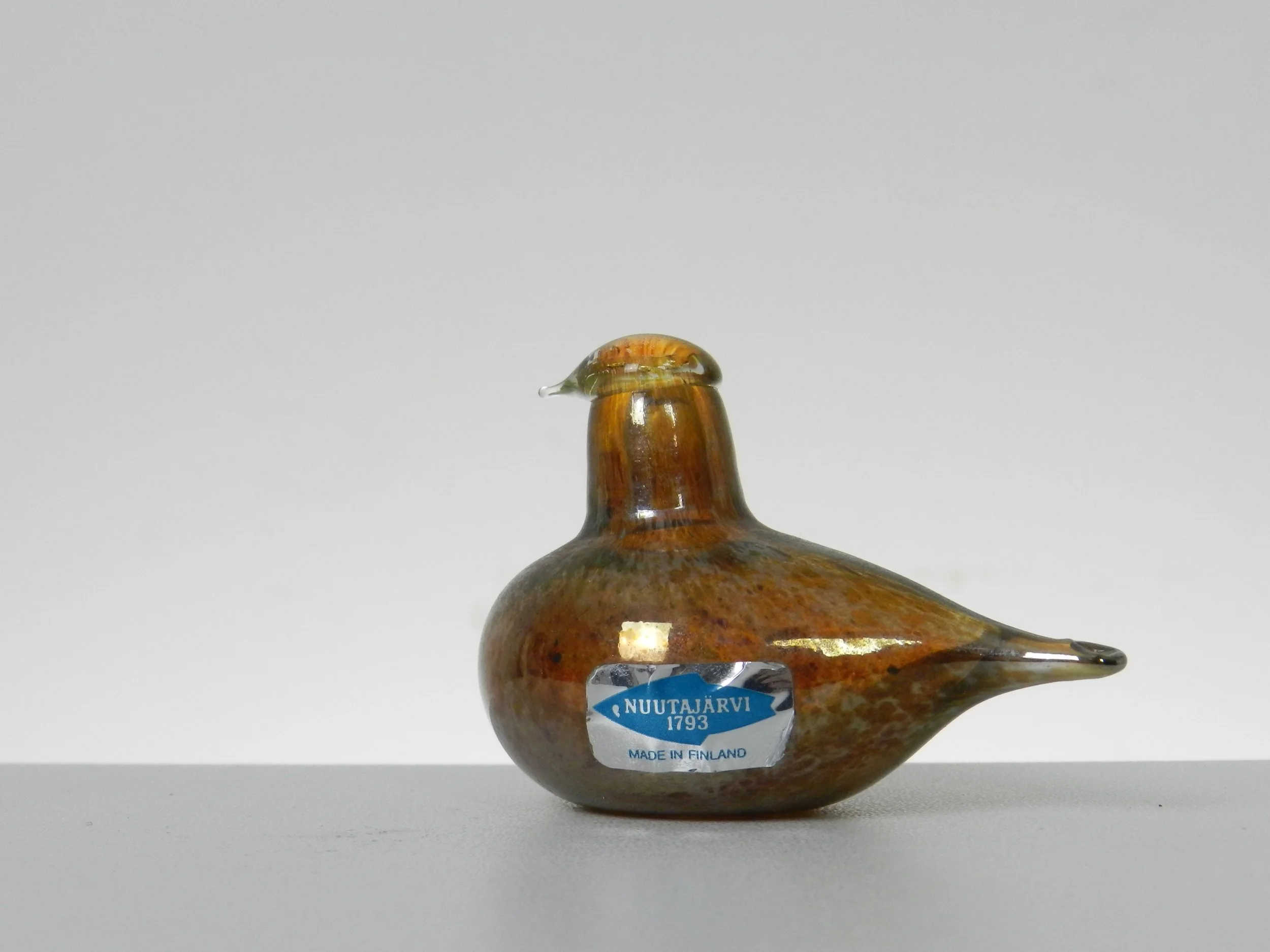 Miniature glass bird designed by Oiva Toikki for Nuutajarvi.  Finland, 1970s.