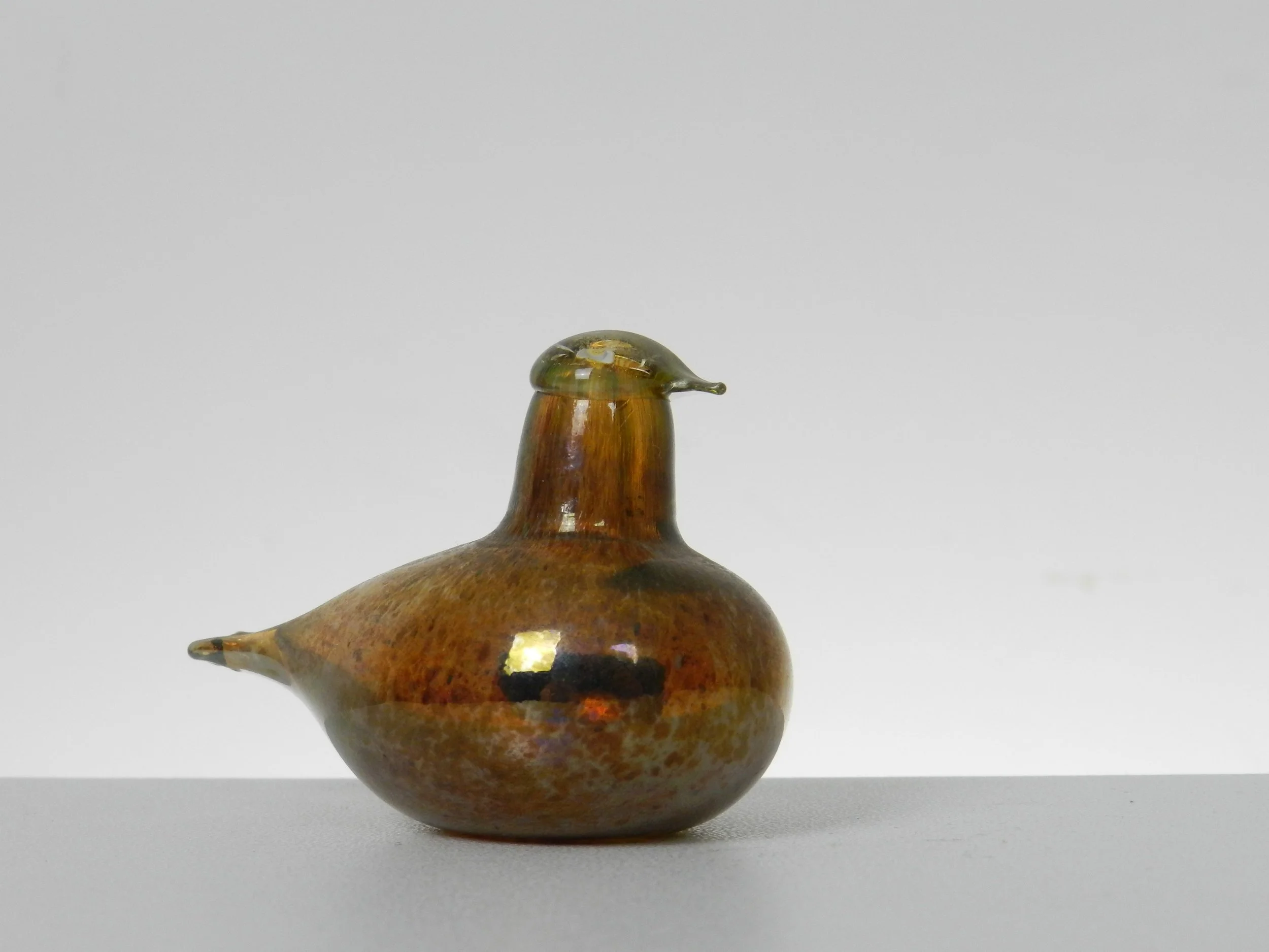 Miniature glass bird designed by Oiva Toikki for Nuutajarvi.  Finland, 1970s.