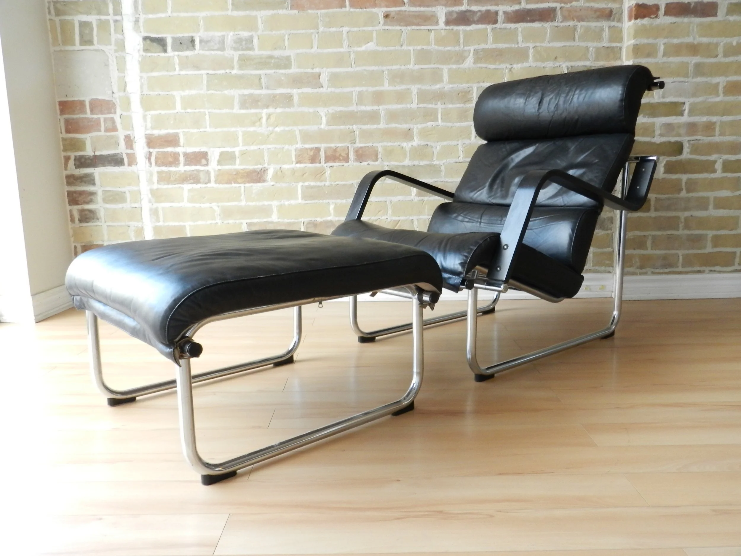 “Remmi” lounge chair and ottoman designed by Yrjo Kukkapuro for Avarte.  Finland, 1970s.