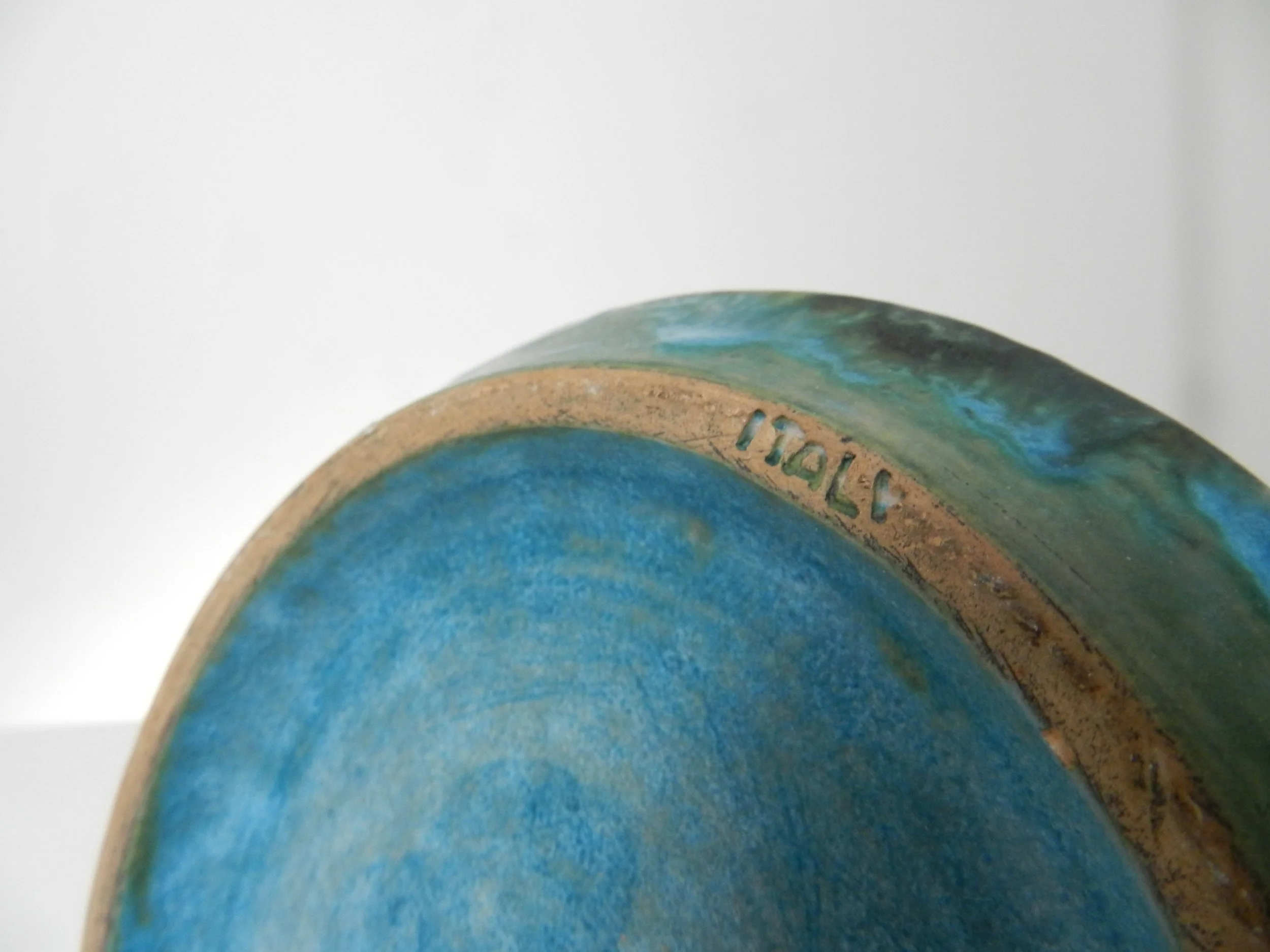 Mid century ceramic ‘Sea Garden’ vase designed by Alvino Bagni for Raymor.  Italy, 1960s.