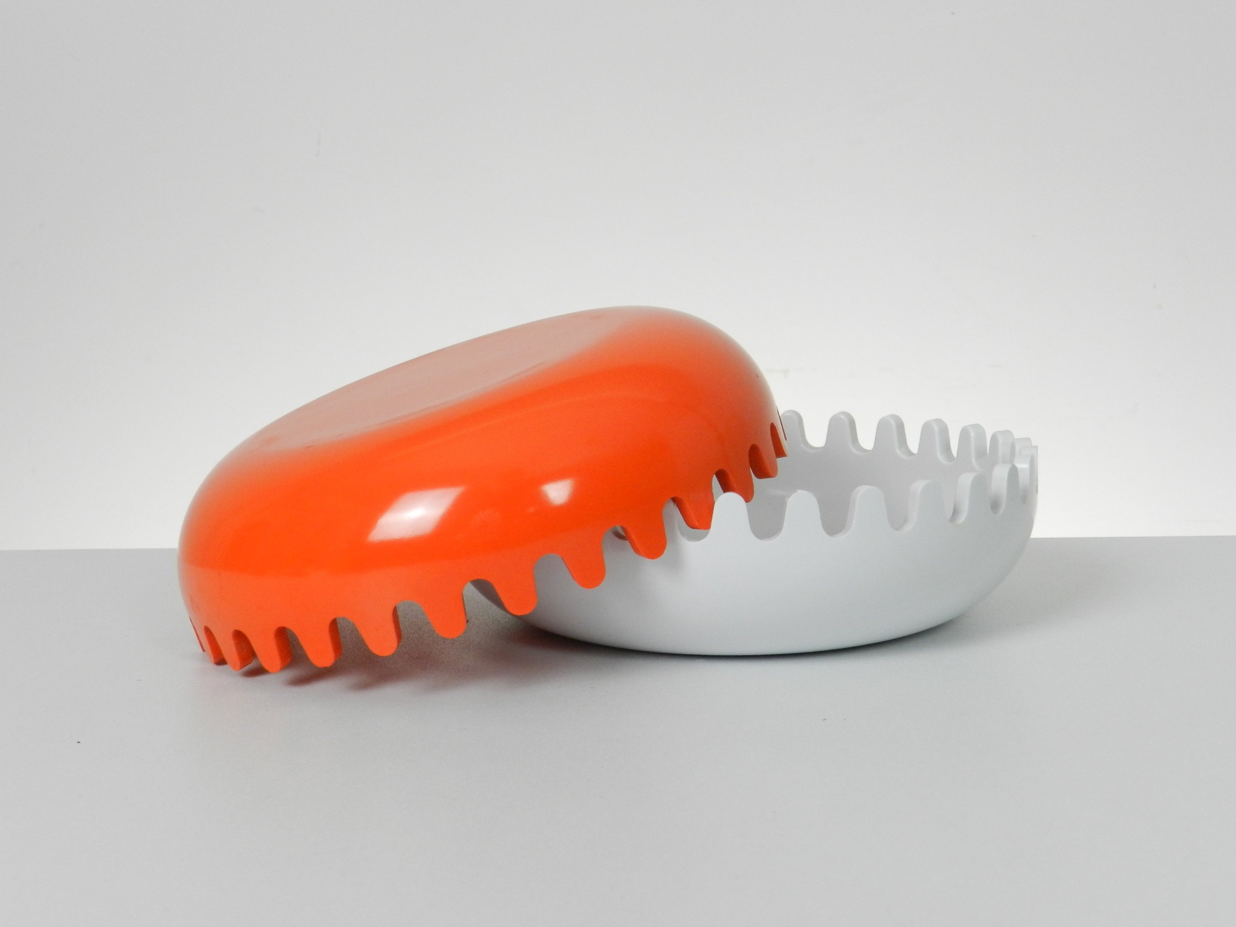 Vintage melamine ‘Clam’ container/ashtrays designed by Alan Fletcher for Pentagram.  Italy, 1972