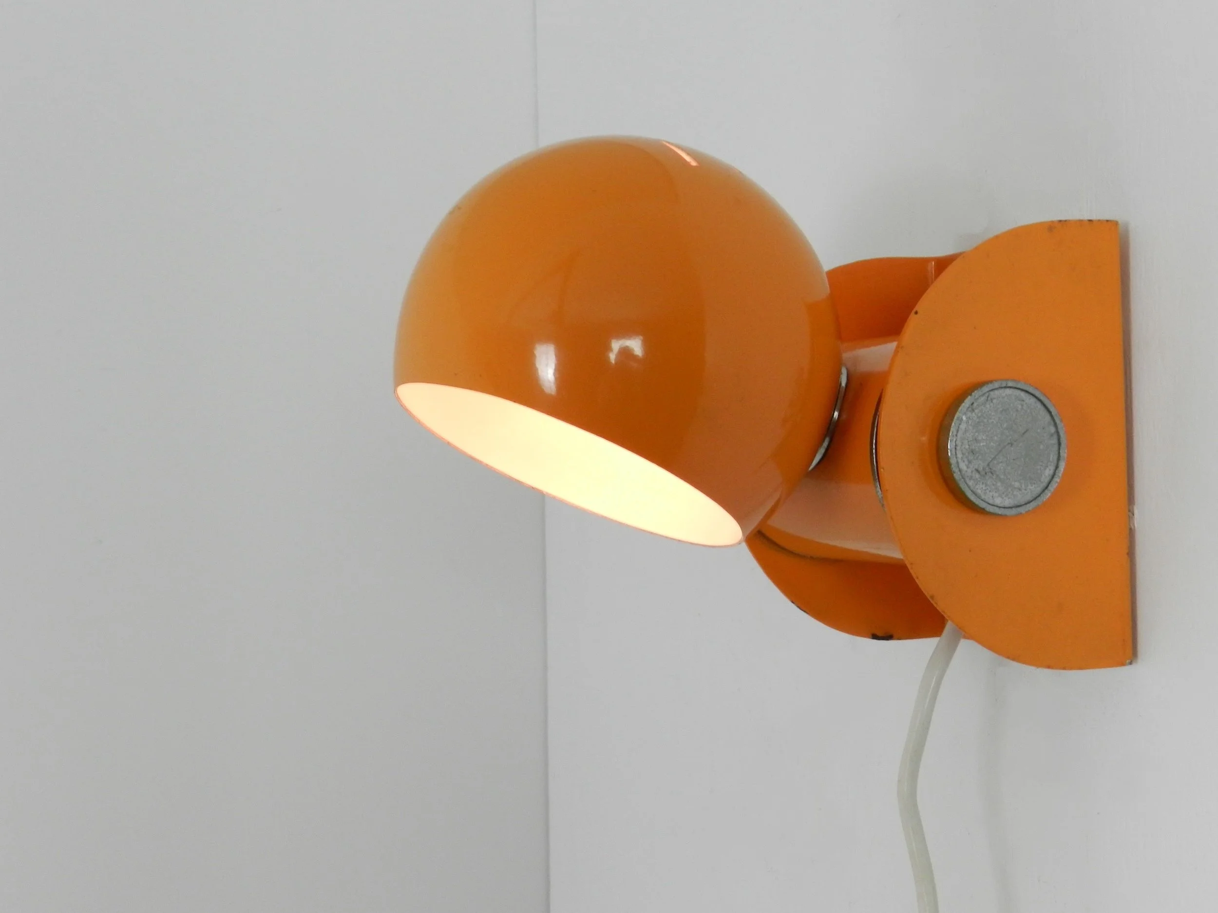 Eye ball table or wall lamp designed by Enrico Tronconi for Tronconi.  Italy, 1960s.