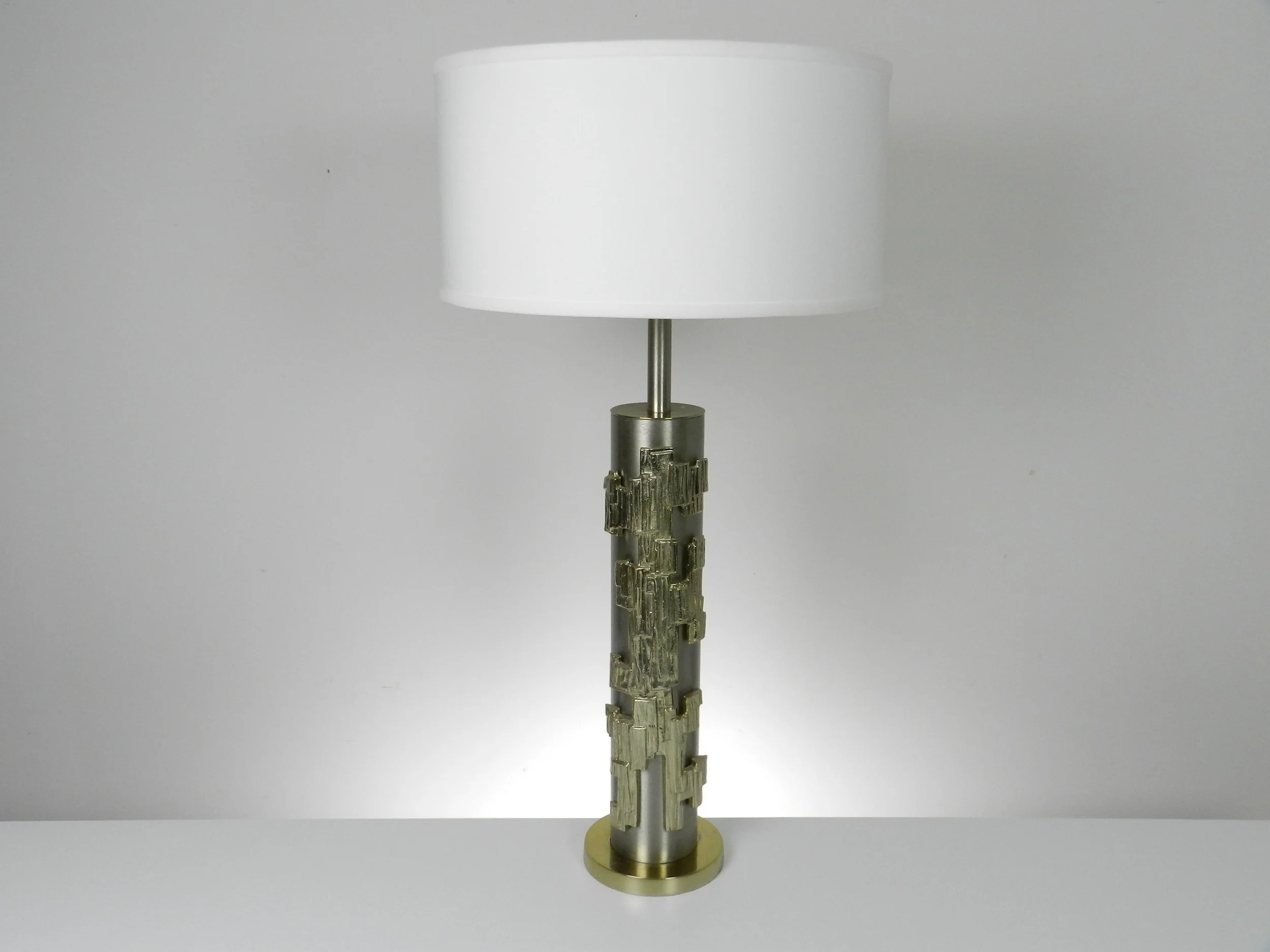Tall brutalist lamp designed by Richard Barr for Laurel Lamp Co.  USA, 1960s.
