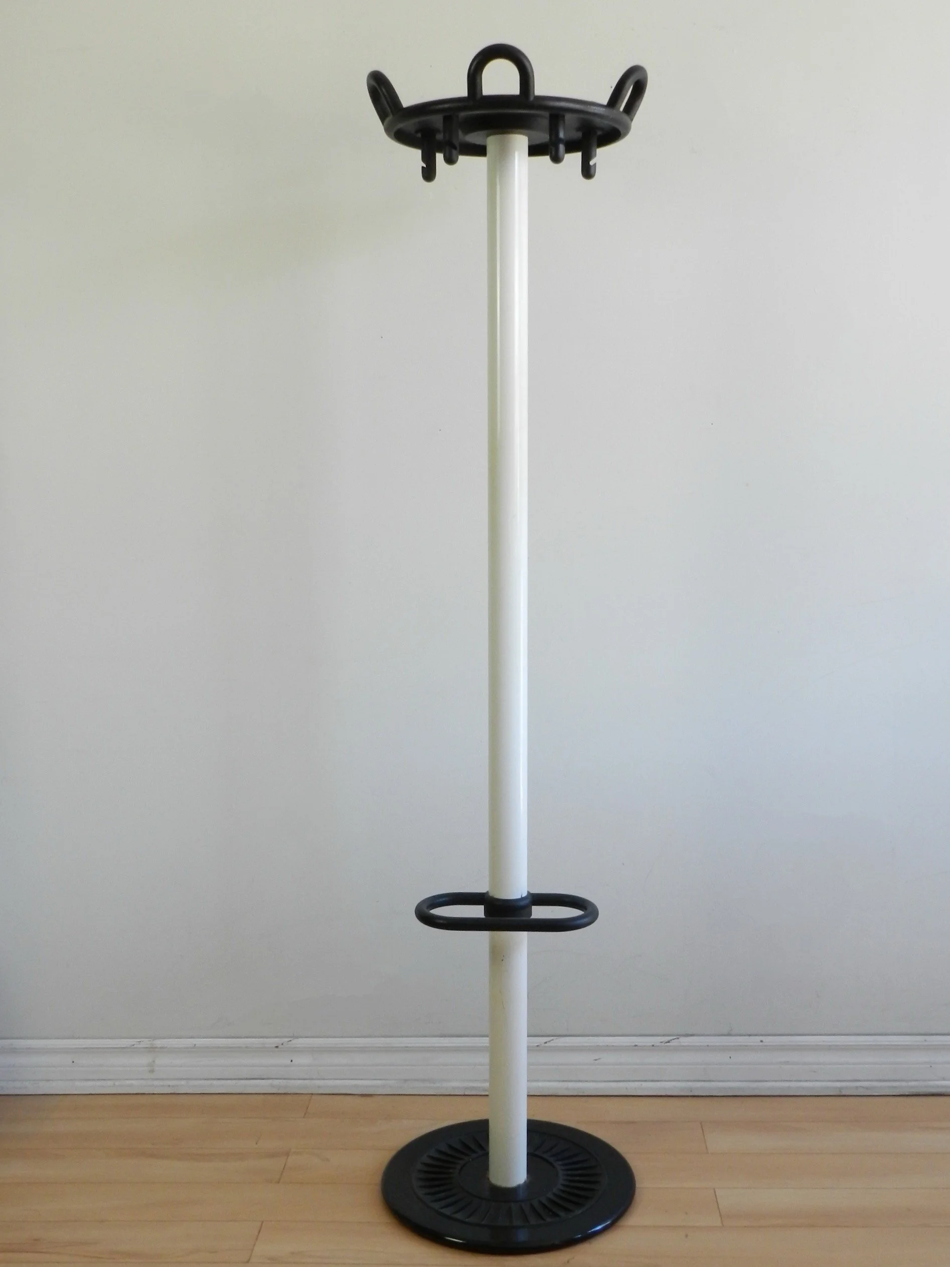 Post modern standing coat rack with umbrella holder. Designed by P. Segota for Luci. Italy, 1980s.