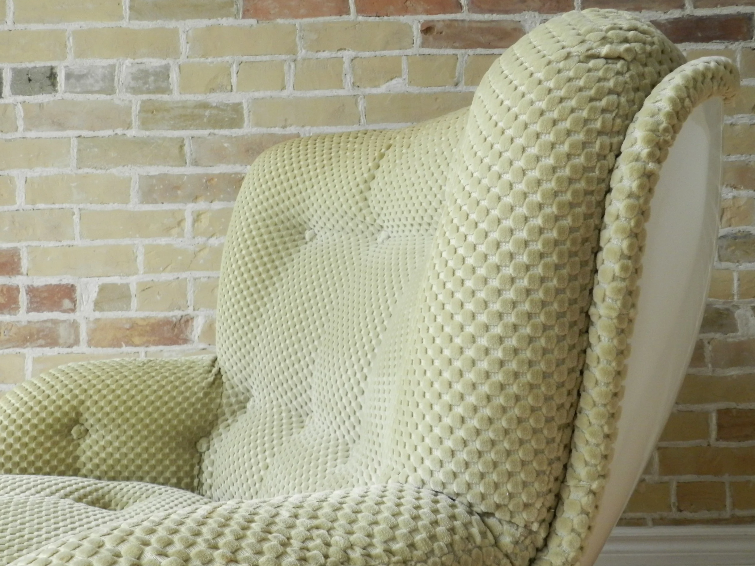 Karate swivel lounge chairs in fiberglass designed by Michel Cadestin. Made by Arconas under license from Airborne.  Designed in France, made in Canada, 1970s.