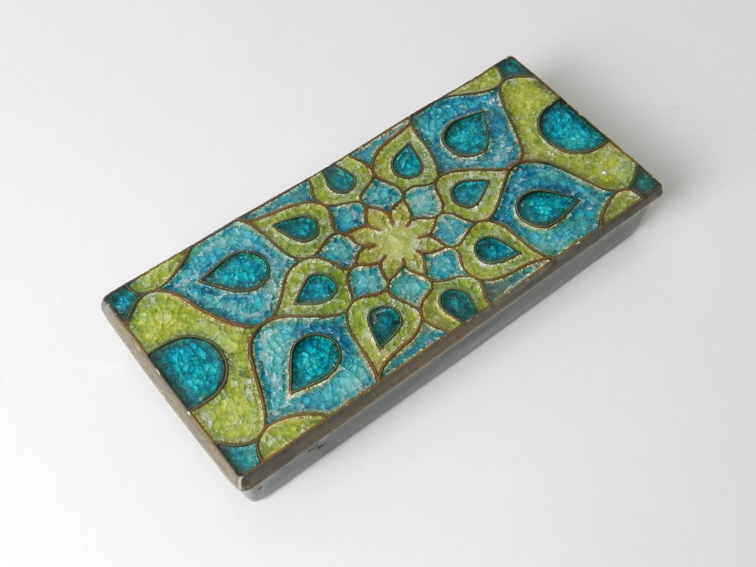 Ceramic box designed by George Kitchel for Vohann California Pottery.  USA, 1960s.