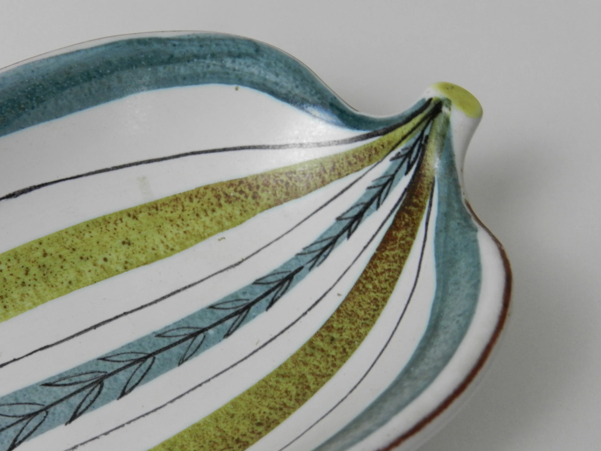 Ceramic faience dish designed Stig Lindberg for Gustavsberg.  Sweden, 1950s.