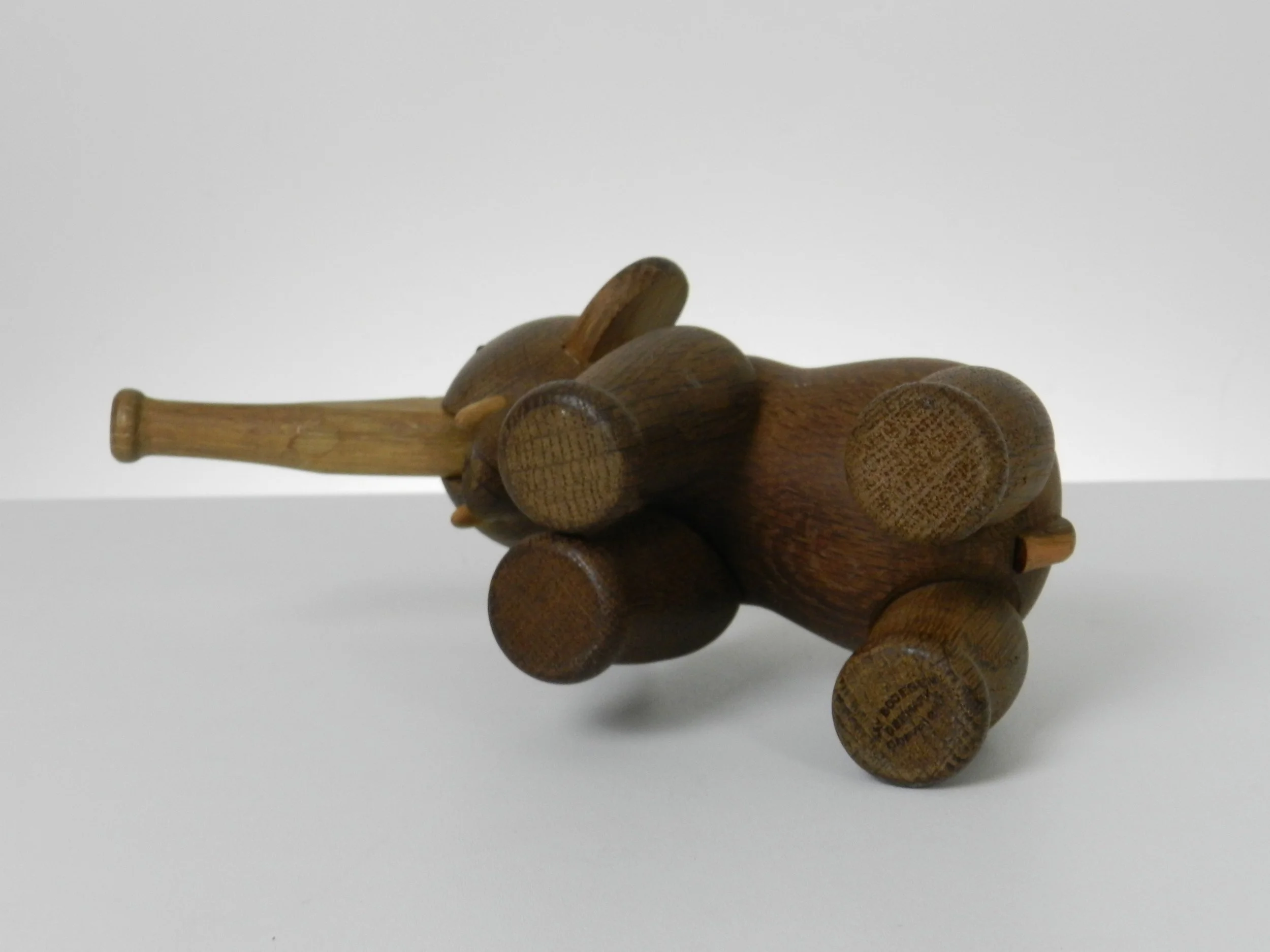 Vintage oak articulating elephant by Kay Bojesen.  Denmark, 1960s.