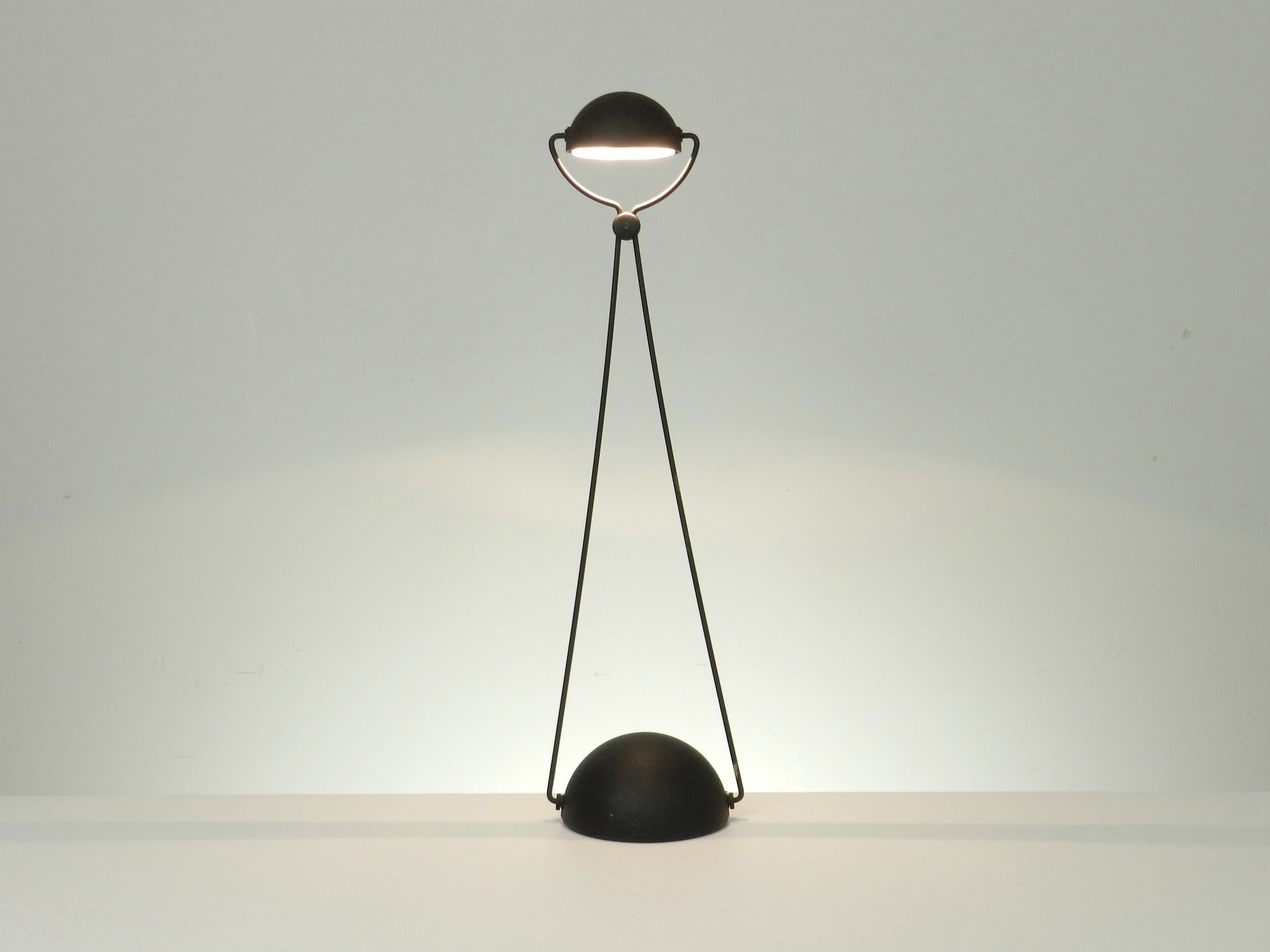 Modernist “Meridiana” lamp designed by Paolo Piva for Stefano Cevoli. Italy, 1980s