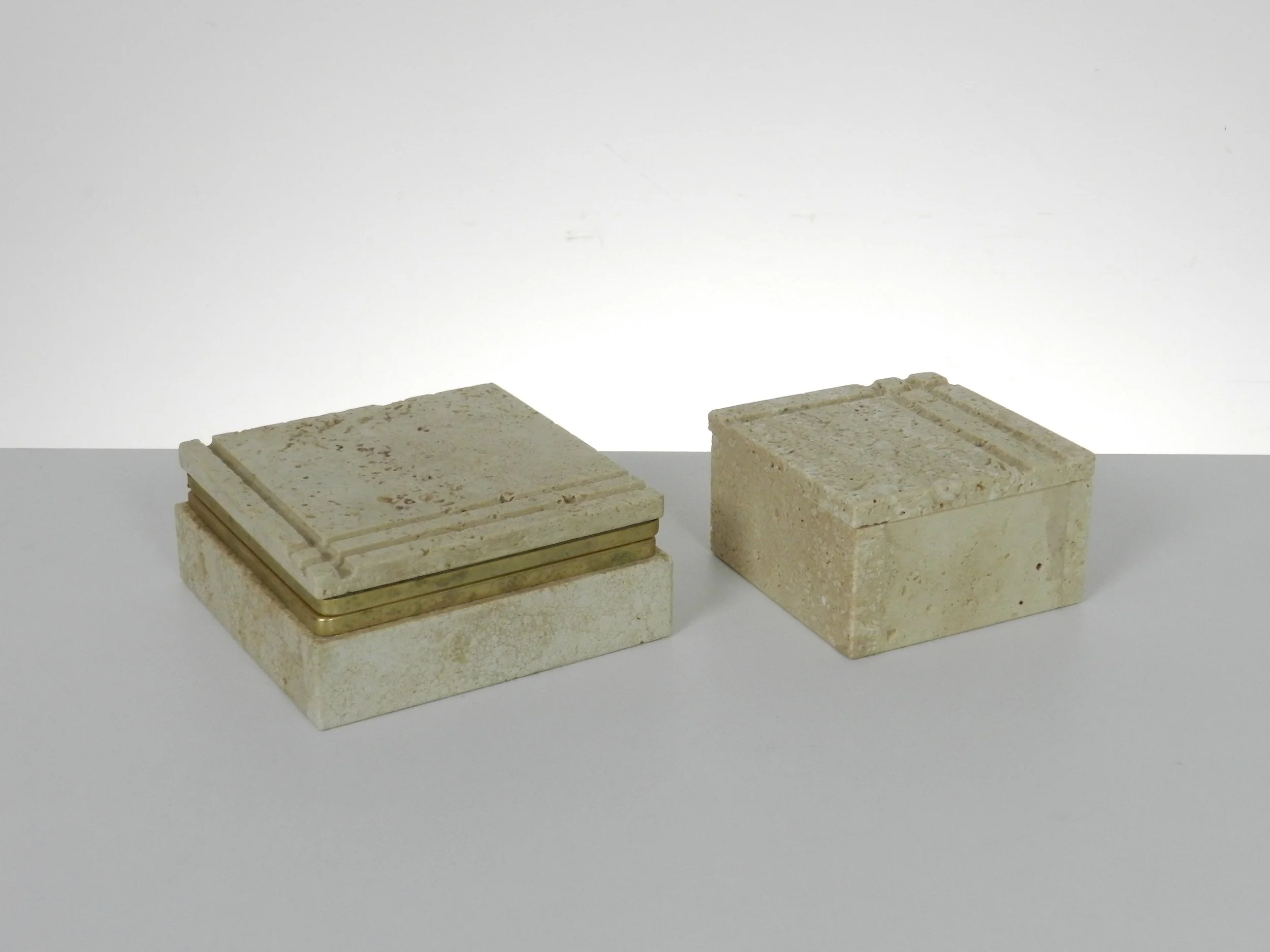 Pair of travertine boxes in the style of Fratelli Mannelli.  Italy, 1970s.