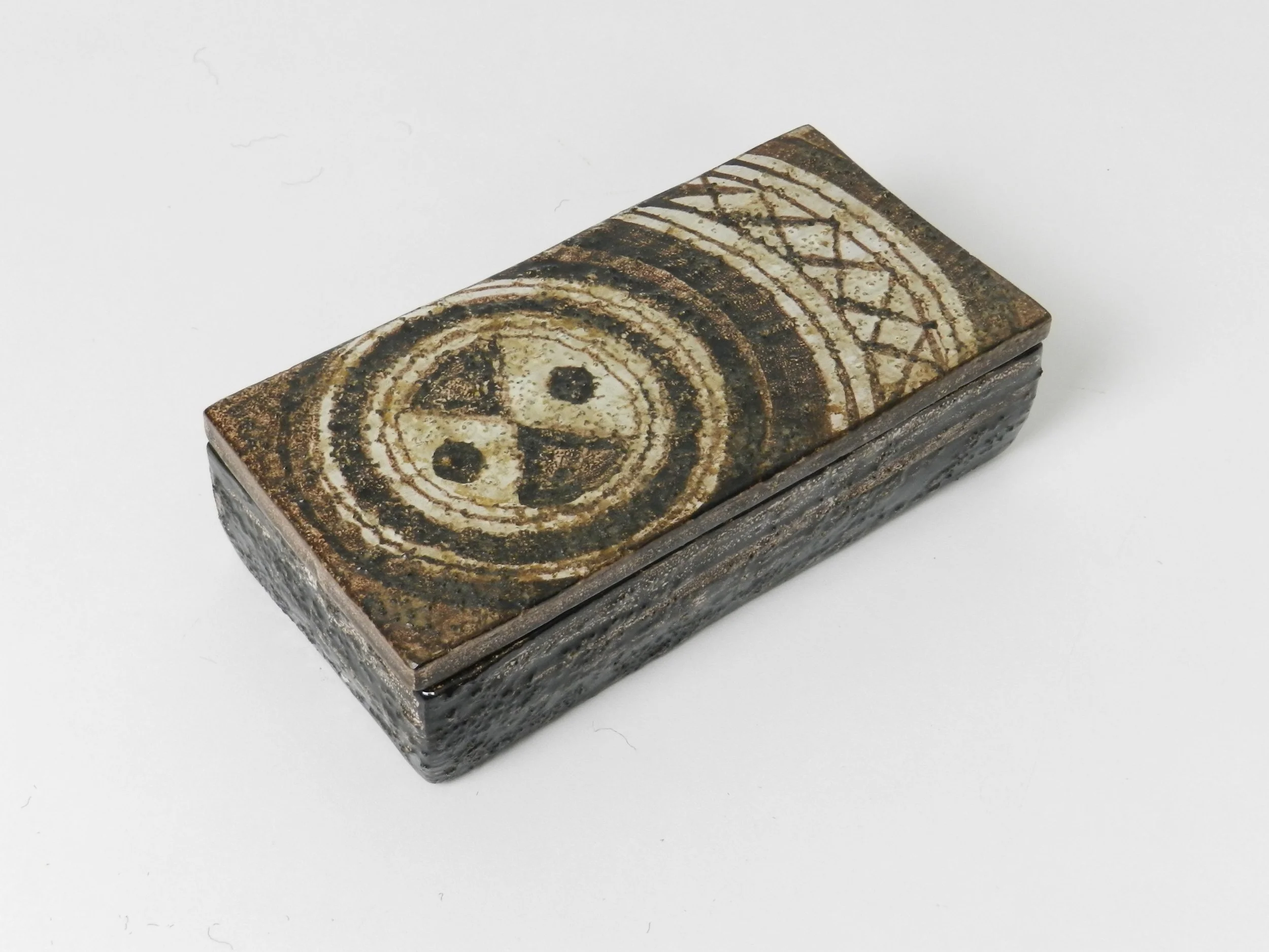 Ceramic box by Aldo Londo for Rosenthal-Netter/Bitossi.  Italy, 1960s.