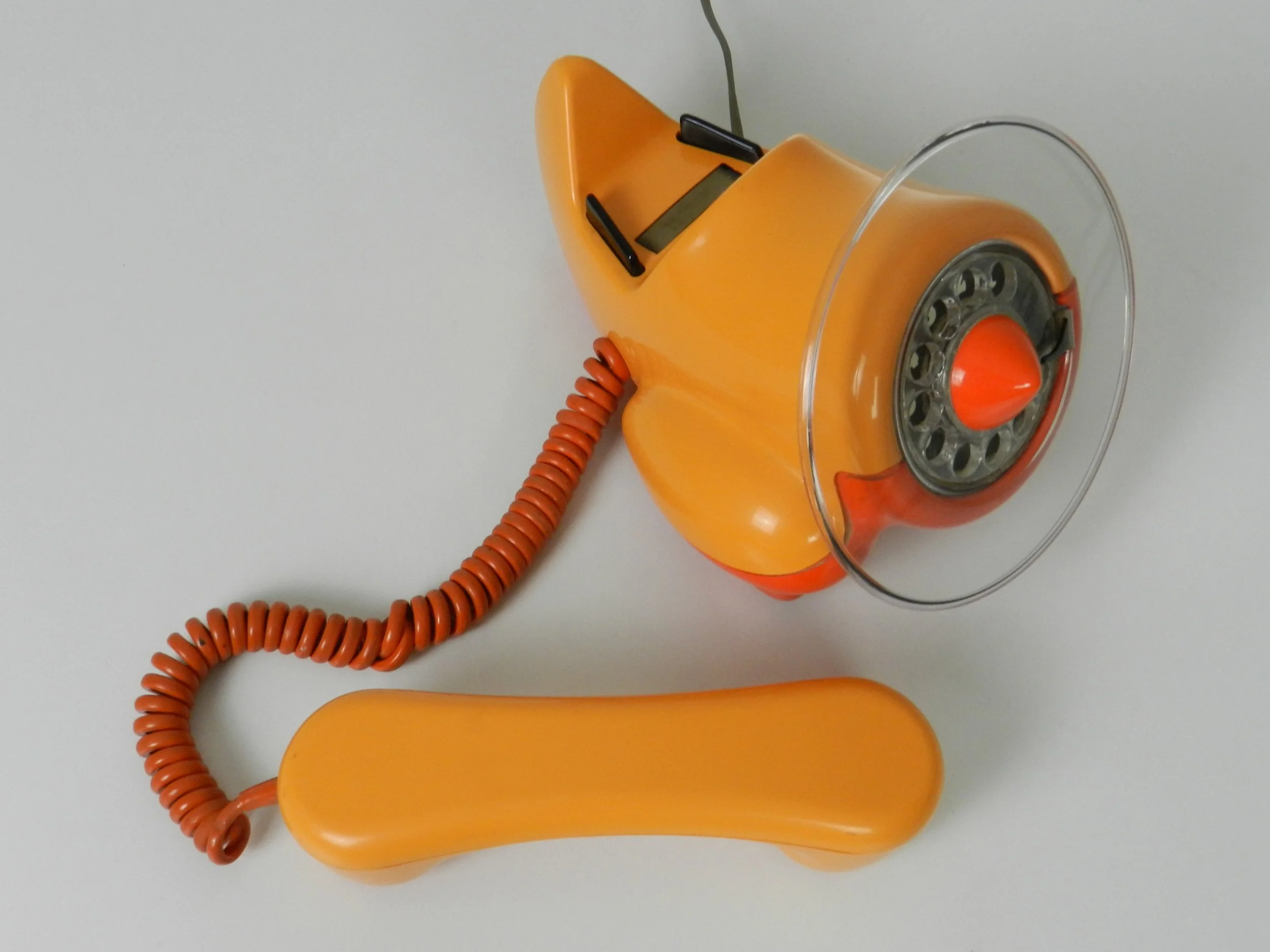 “Alexander Graham Plane” phone (model 450) designed by John Tyson for Northern Telecom.  Canada, 1970s.