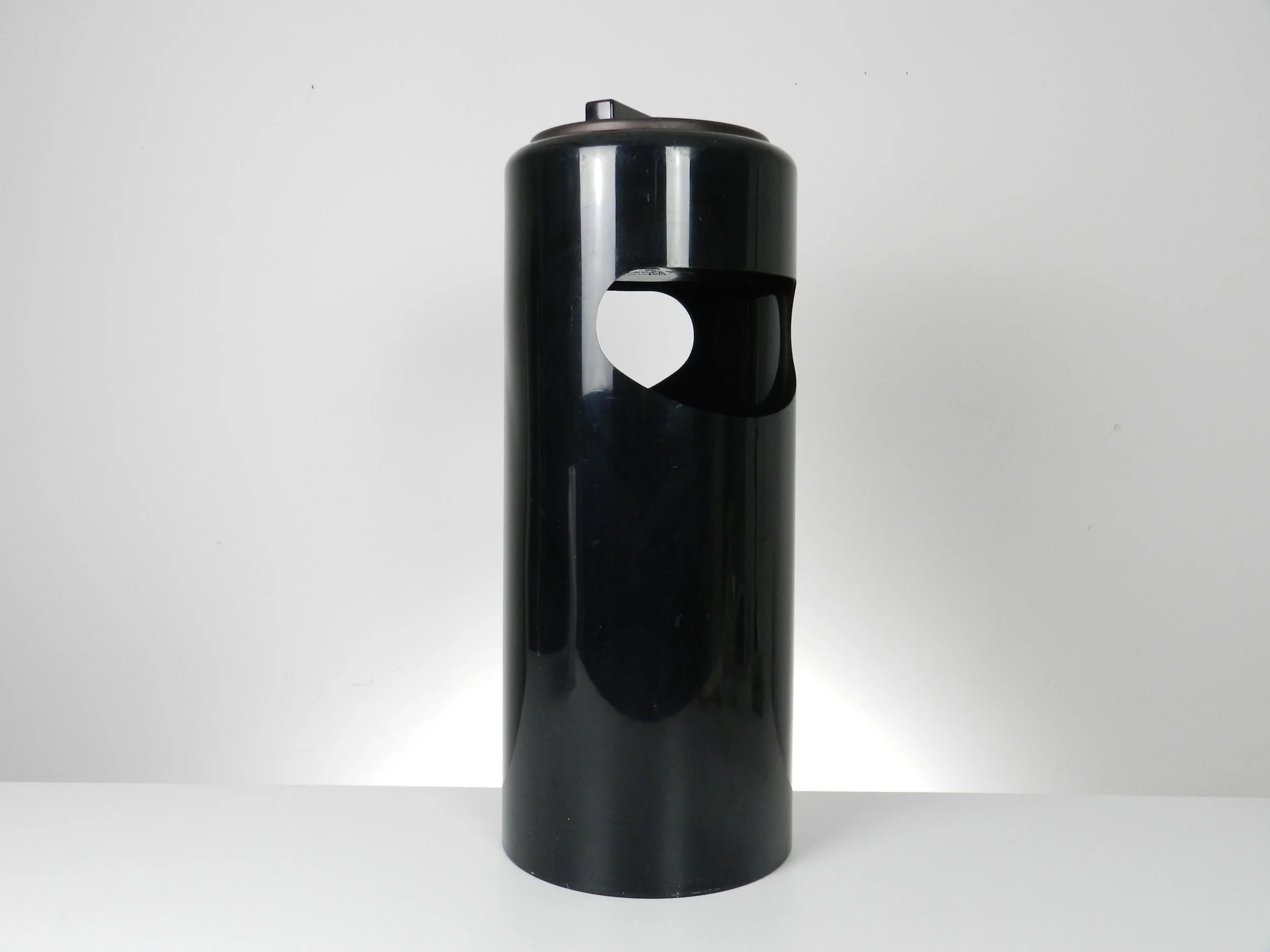 Space age ashtray stand and trash can in plastic and metal. Designed by Giotto Stoppino for Rexite.   Italy, 1980s