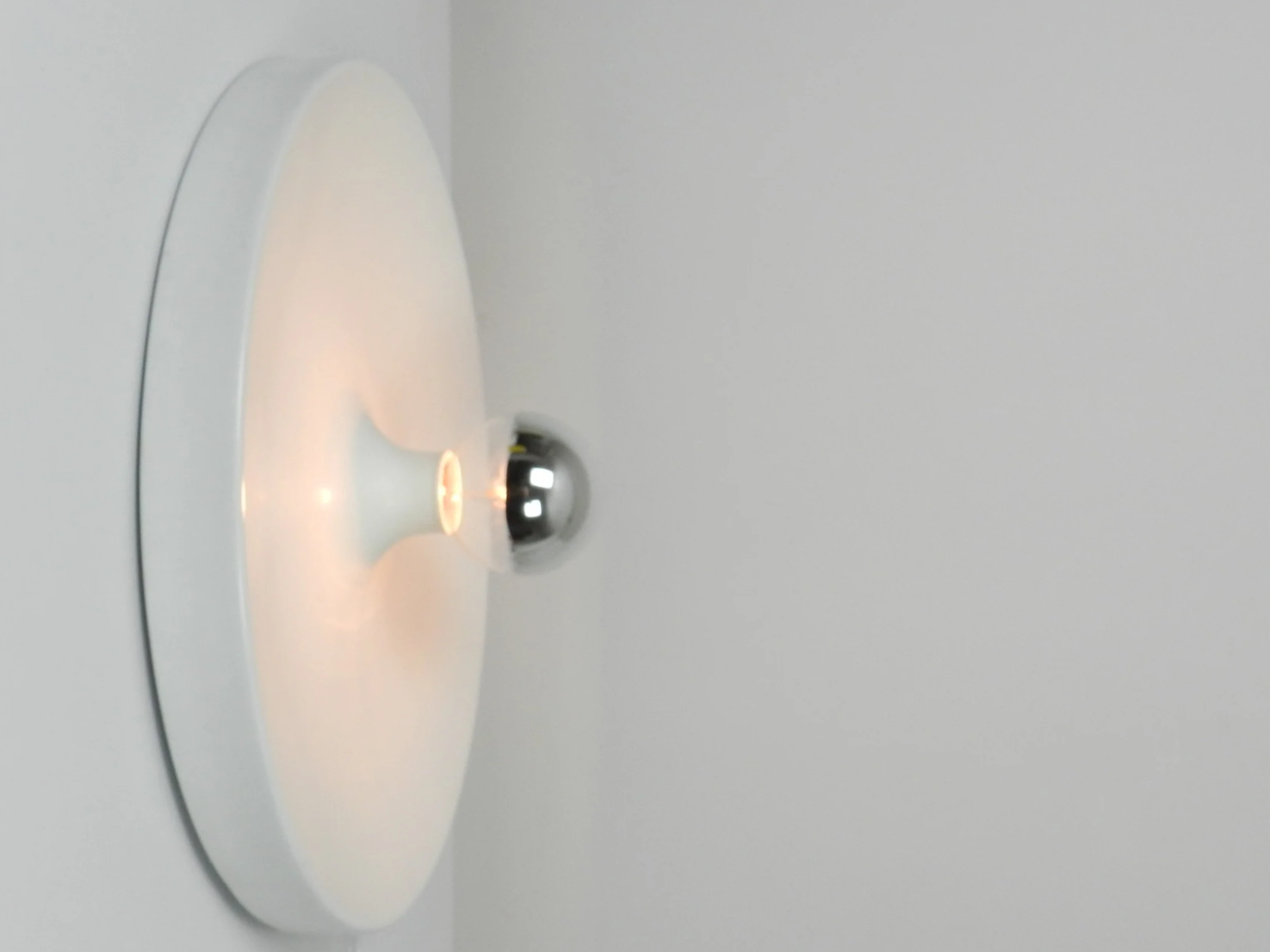 Large space age wall lamp in enameled aluminum for Honsel Leuchten.  Germany, 1970s.