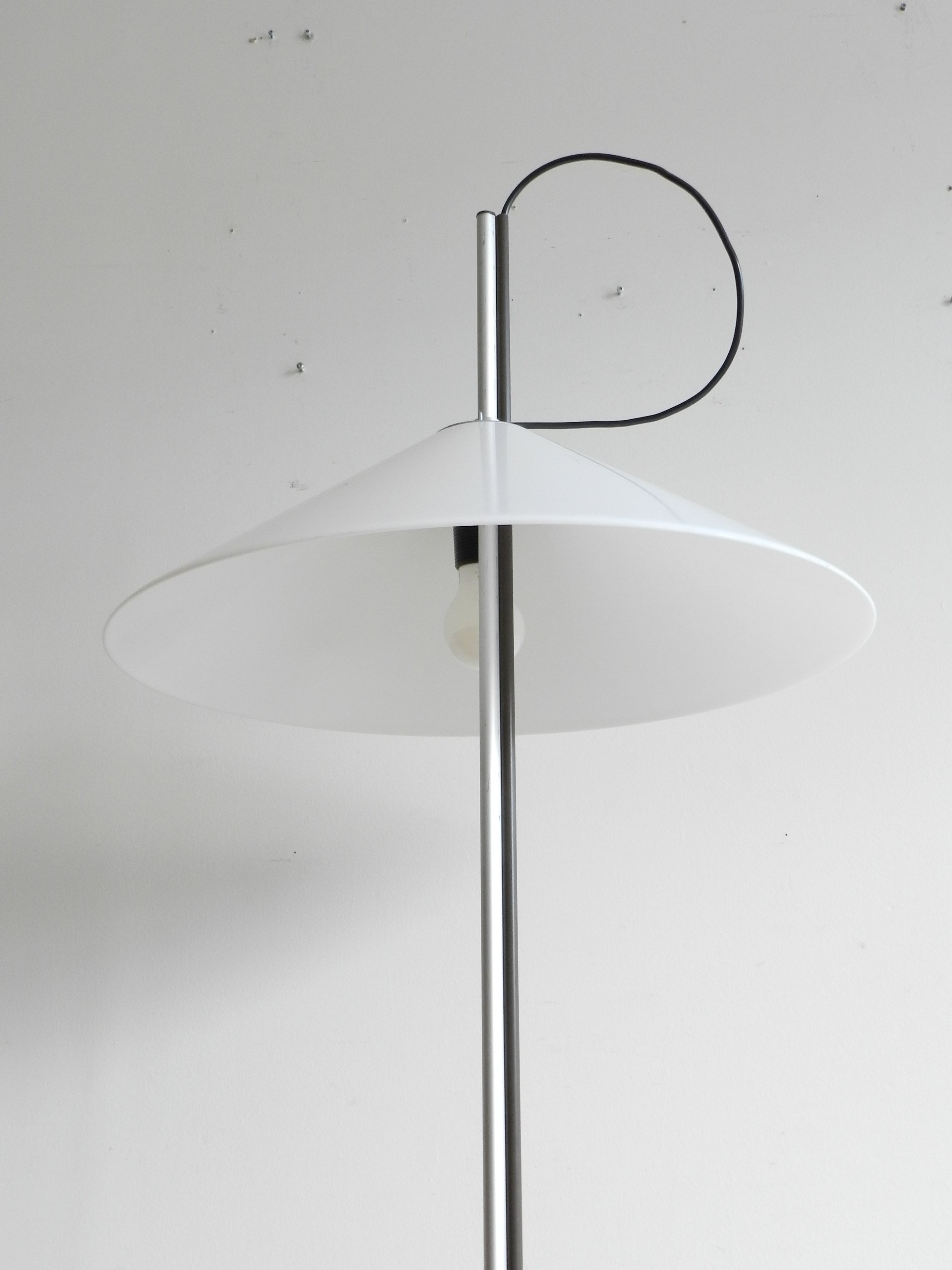 Aggregato adjustable floor lamp designed by Enzo Mari and Giancarlo Fassina for Artemide.  Italy, 1970s.