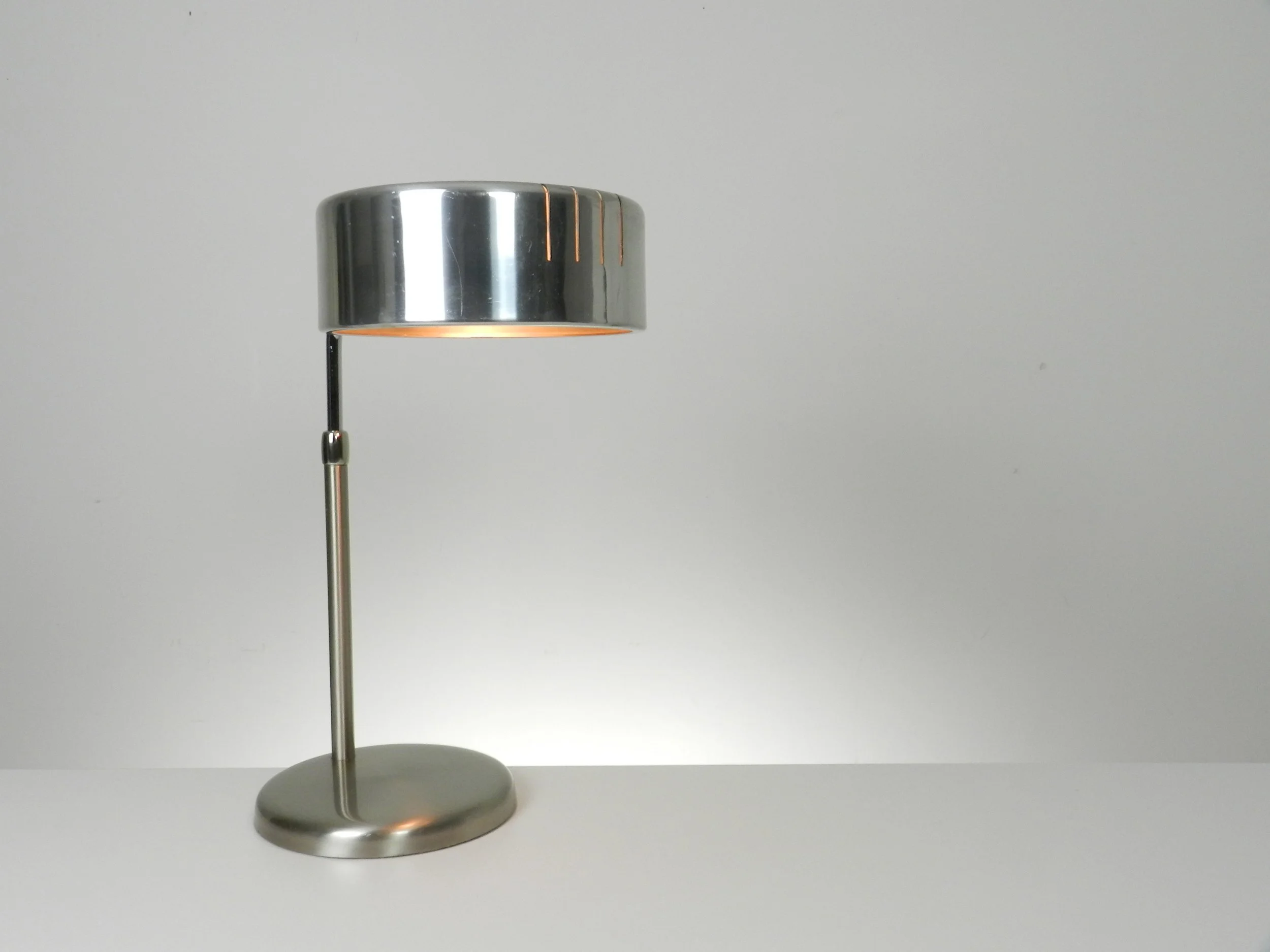 Mid century modern desk lamp in chrome by Laurel Lamp Co.  USA, 1960s.
