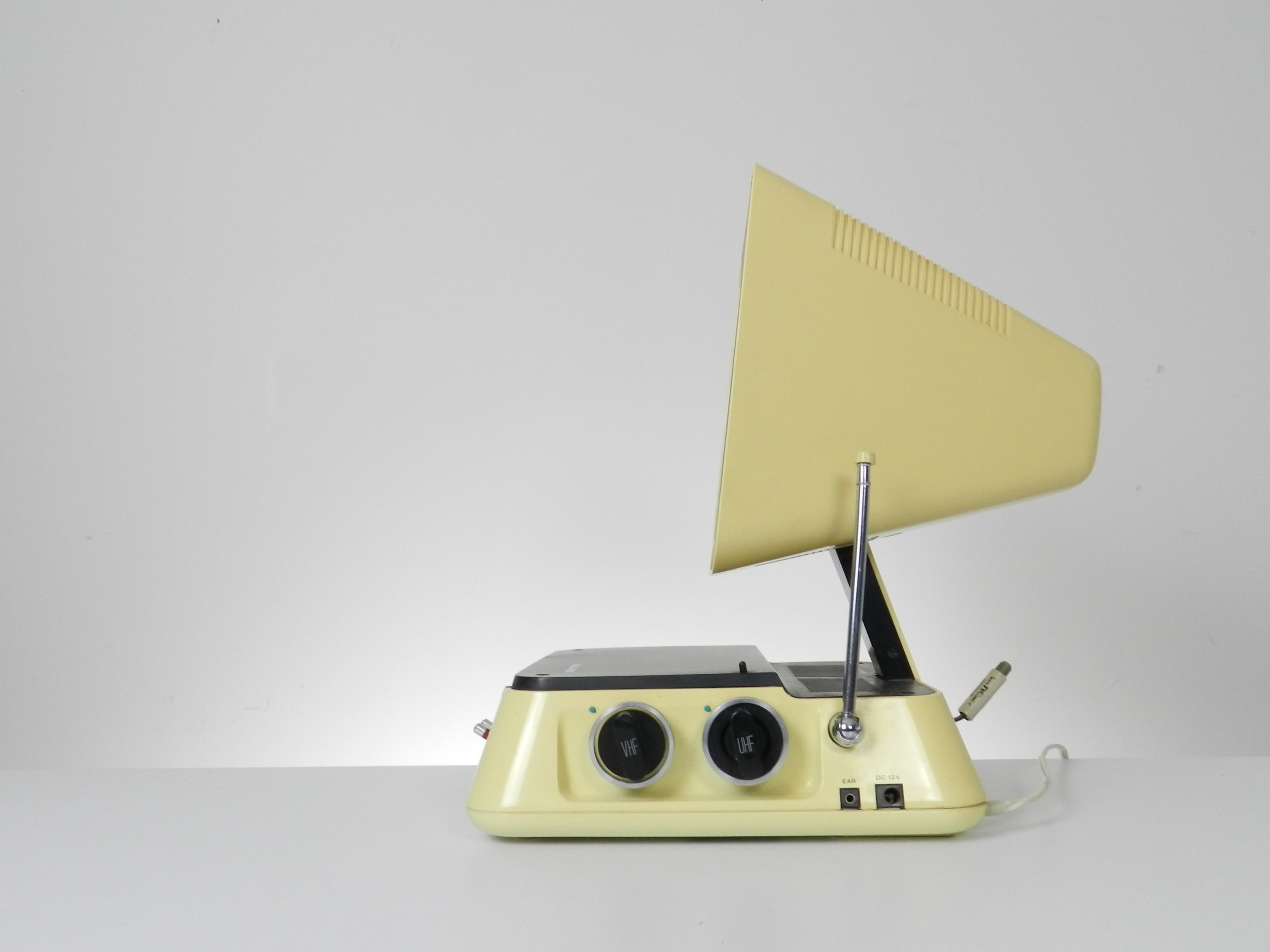 Space age “Video Capsule” TV / radio by JVC.  Japan, 1970s.