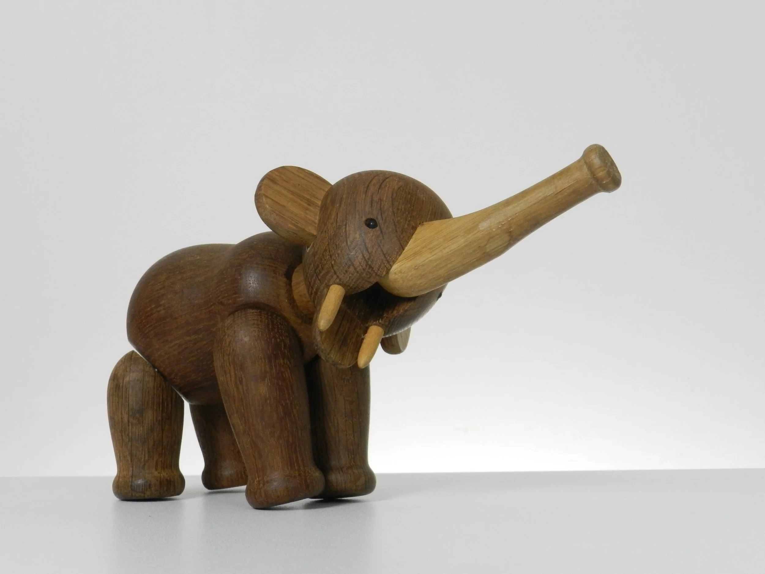 Vintage oak articulating elephant by Kay Bojesen.  Denmark, 1960s.