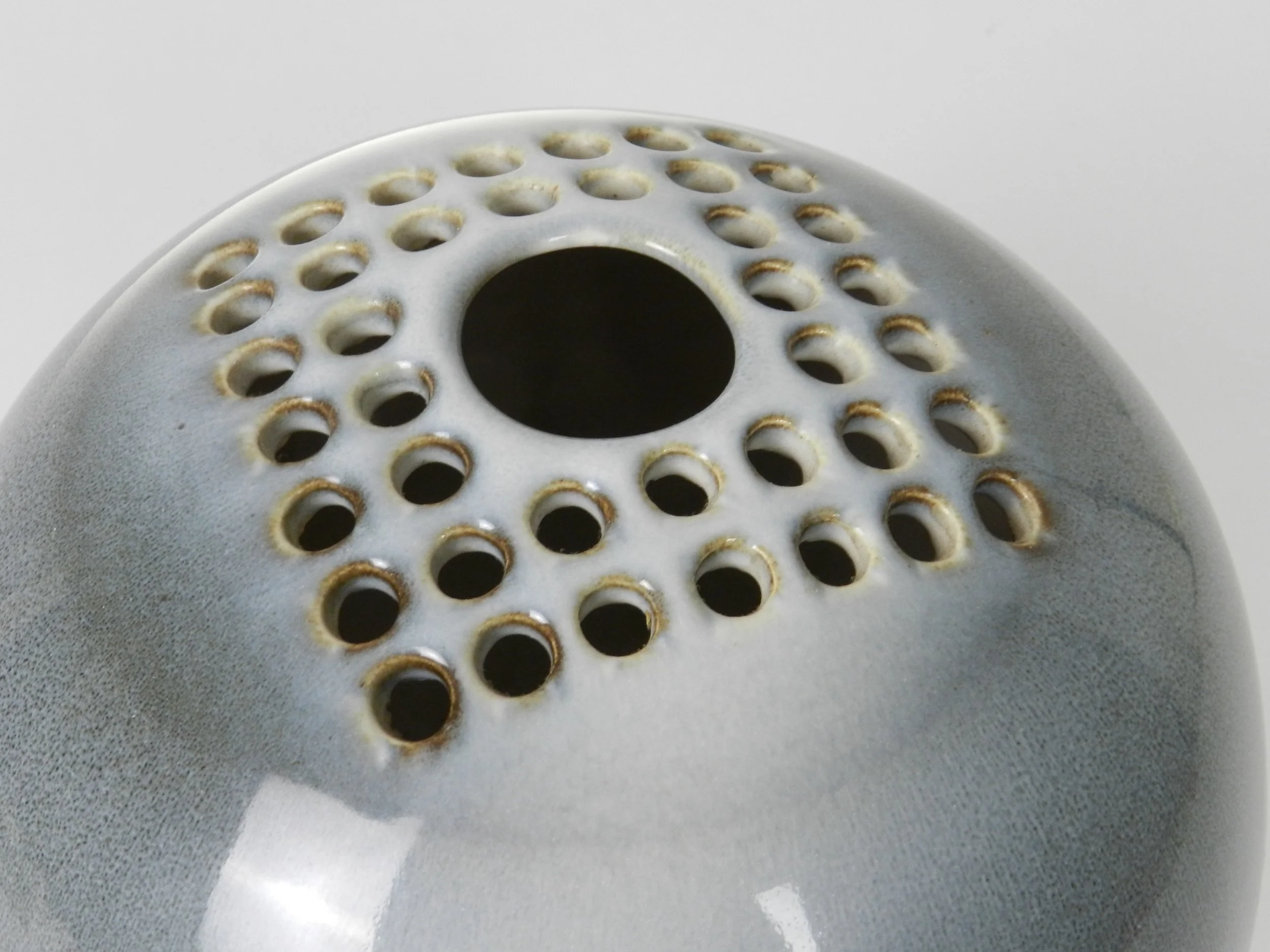 Ceramic Ikebana vase designed by Franco Bucci.  Italy, 1960s.