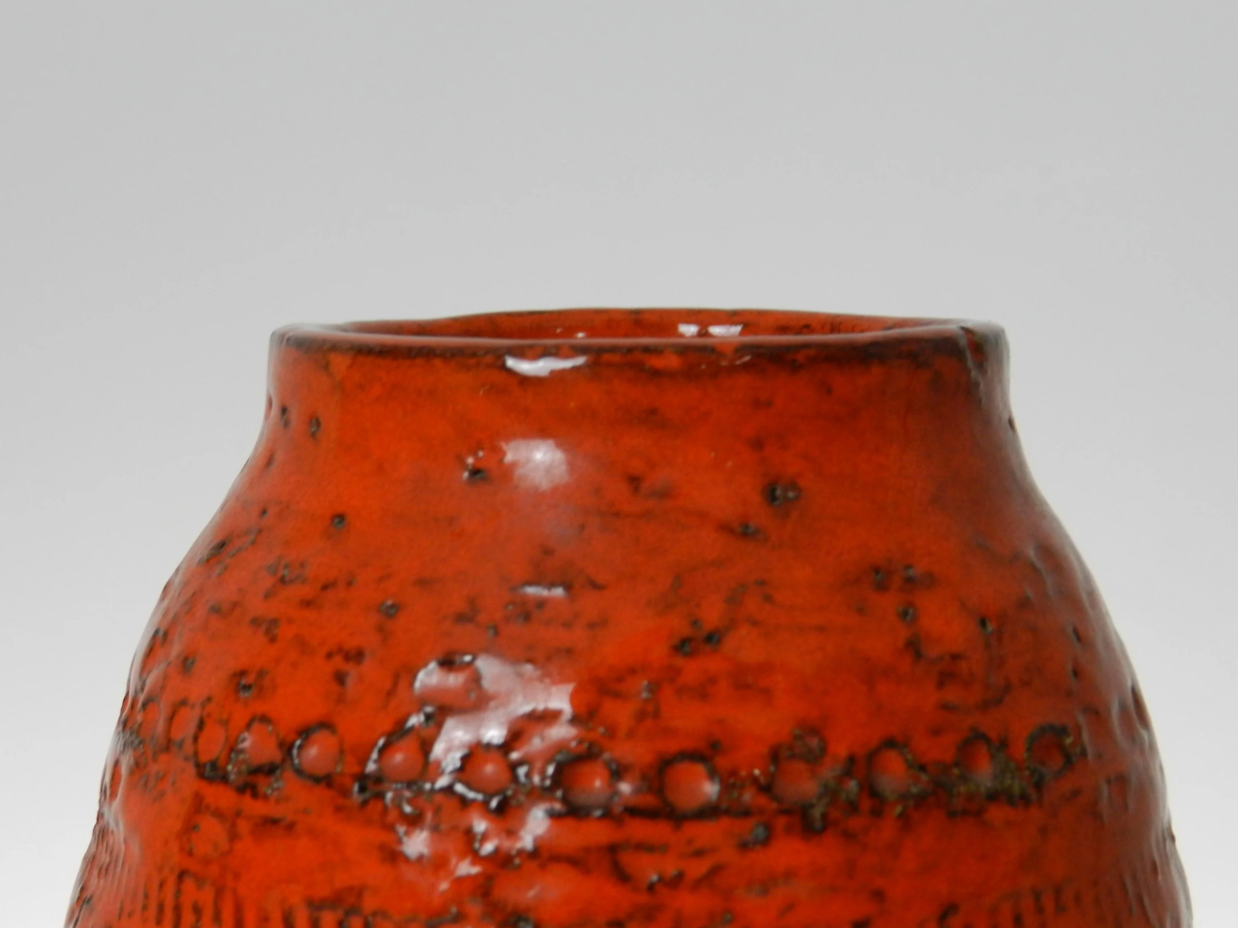 Ceramic vase designed by Aldo Londi for Bitossi.  Italy, 1960s.