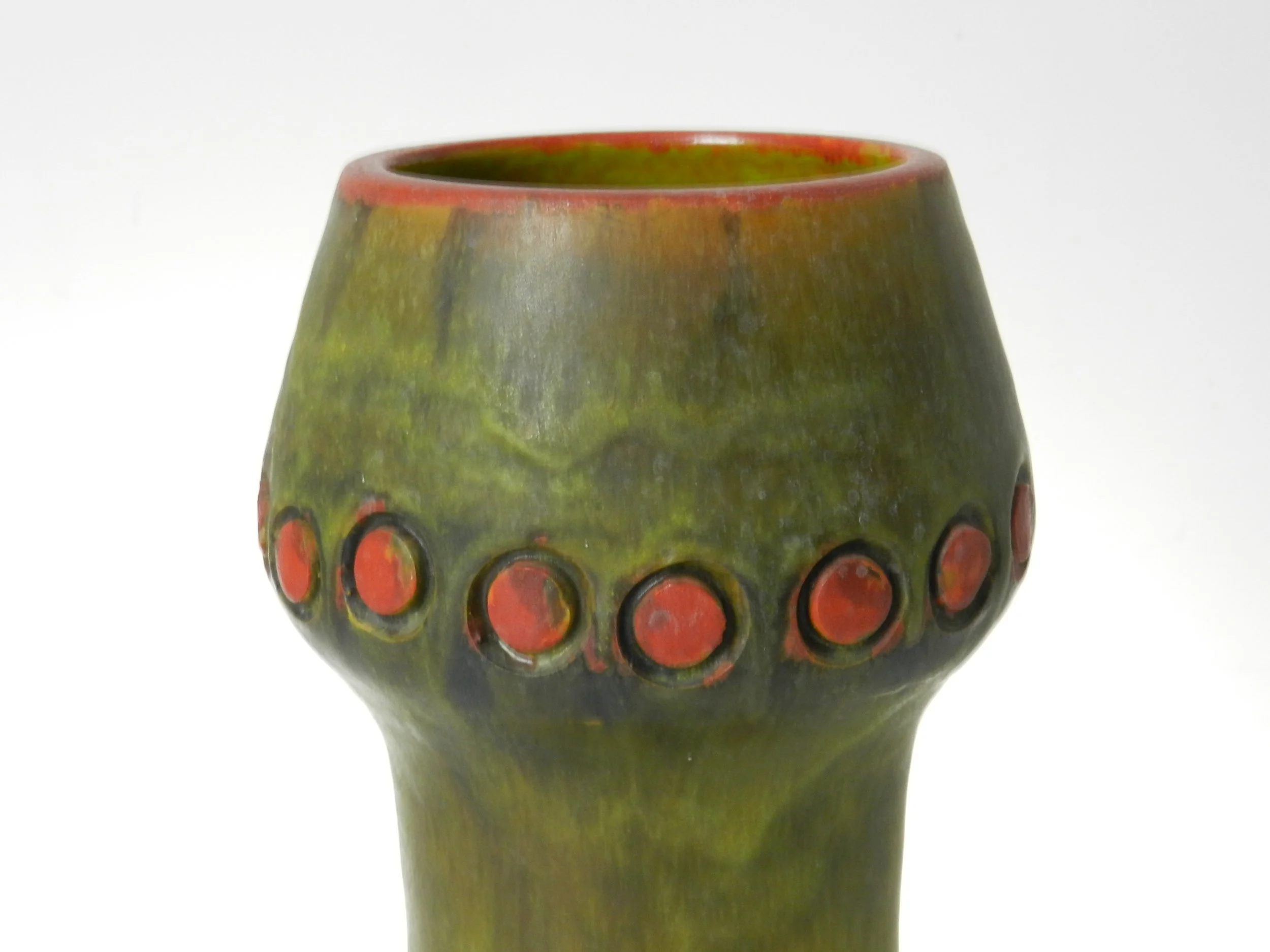Mid century ceramic vase designed by Alvino Bagni for Raymor.  Italy, 1960s.