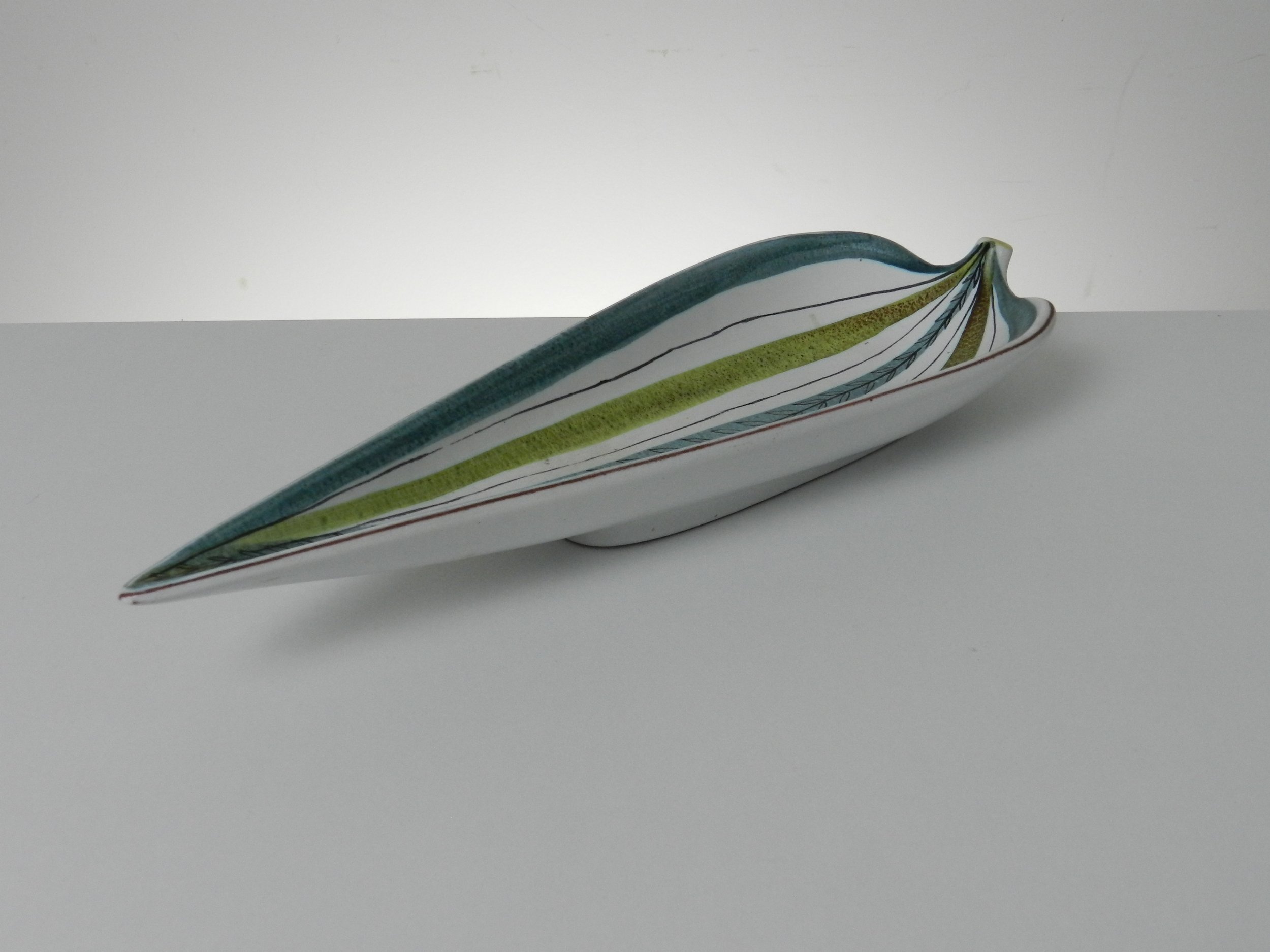 Ceramic faience dish designed Stig Lindberg for Gustavsberg.  Sweden, 1950s.