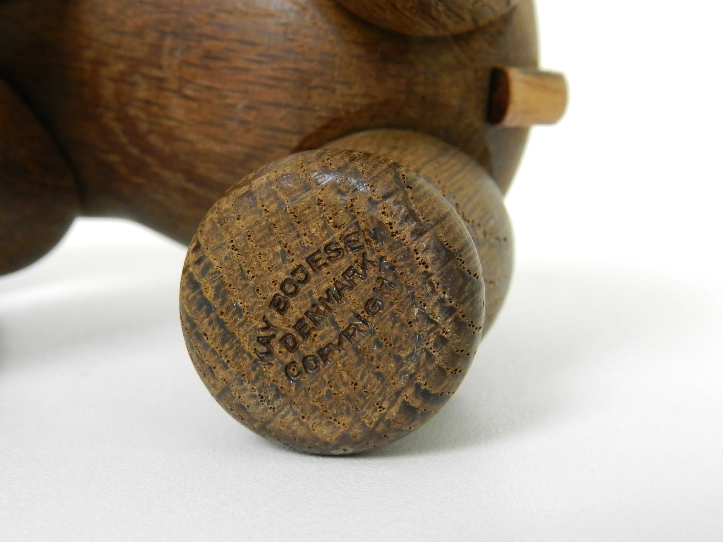 Vintage oak articulating elephant by Kay Bojesen.  Denmark, 1960s.