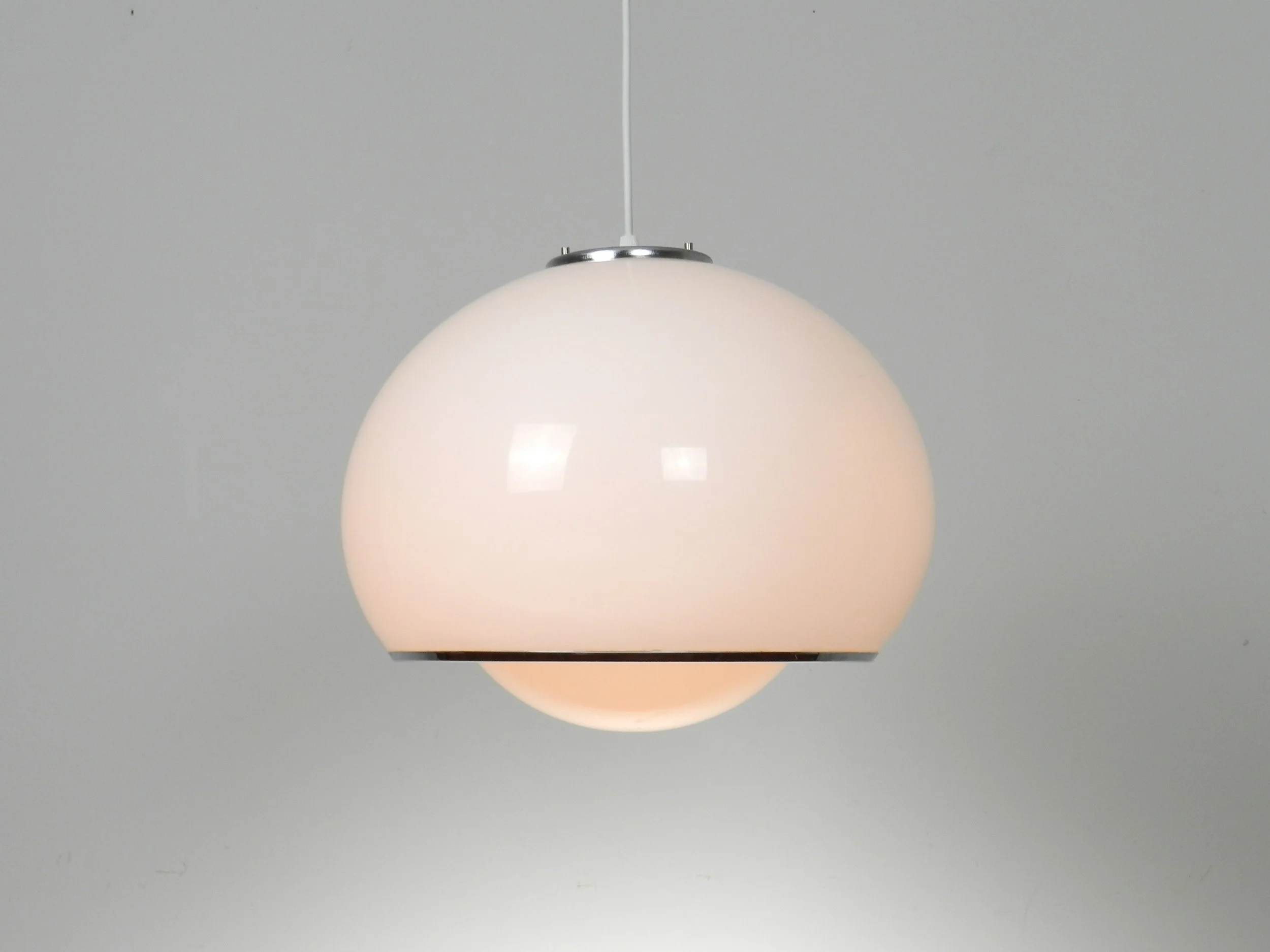 Space age “Bud” pendant lamp in acrylic and chrome designed by Studio 6G for Guzzini.  Italy, 1960s.