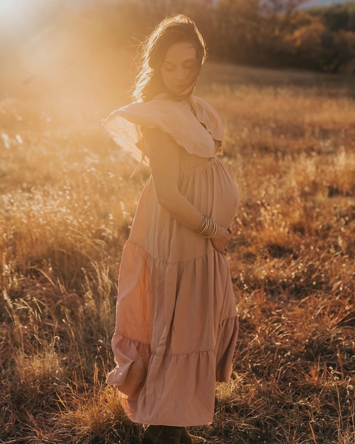 While I sit here waiting for my own baby to be born, I had to share more favorite maternity pics from a windy, chilly, gorgeous day in Colorado. 😍💛✨

 #coloradosprings #maternityphotography #coloradophotographer #kuuleimedia