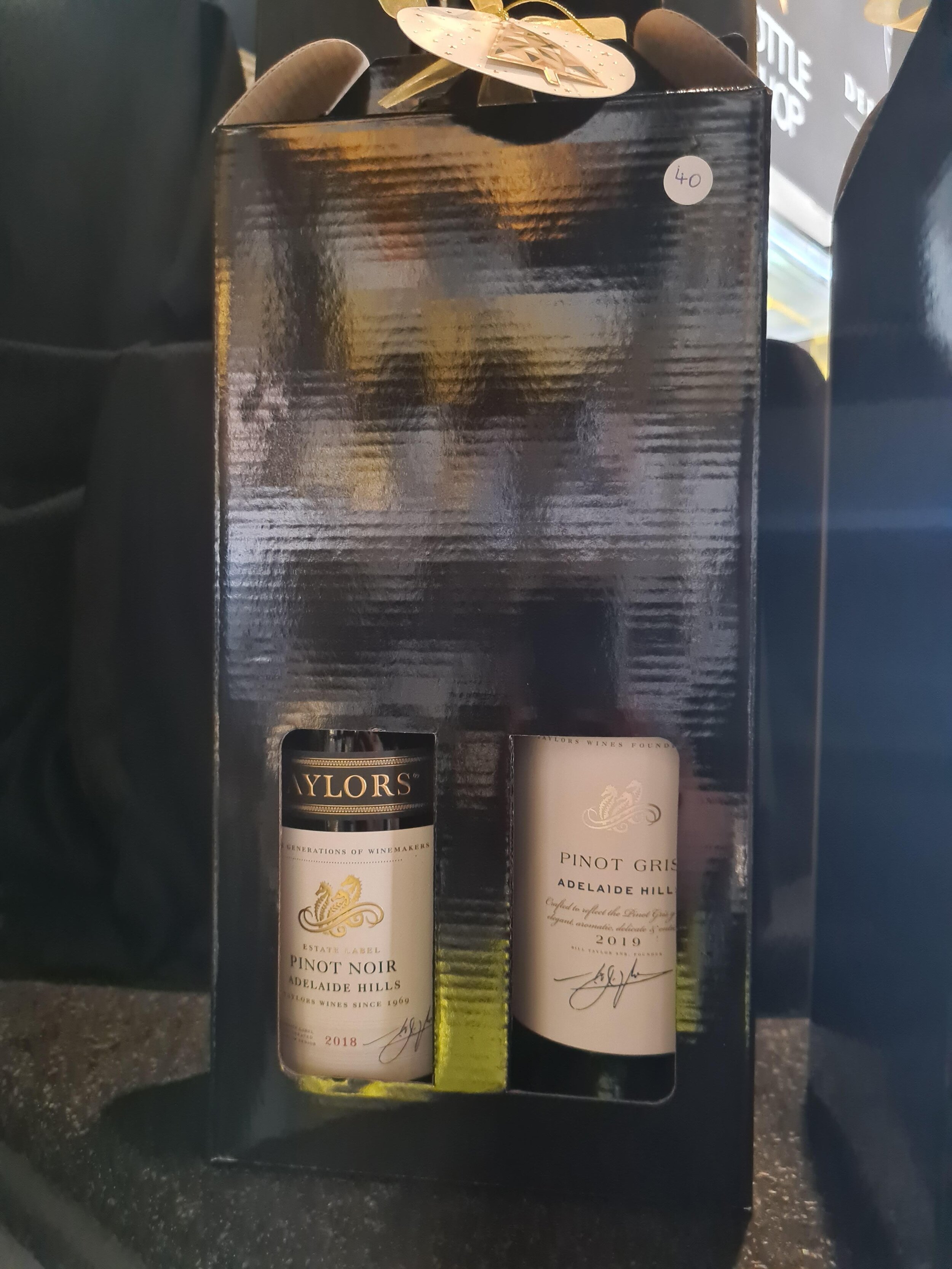 Taylors Pinot Noir &amp; Pinot Gris Xmas Gift Set