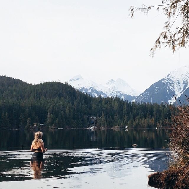 Nothing like ice cold glacier water to remind you who you are. While travel might look a little different for the foreseeable future, I'm grateful for mornings like this today in Squamish, and that I was able to get outside for the entire weekend wit