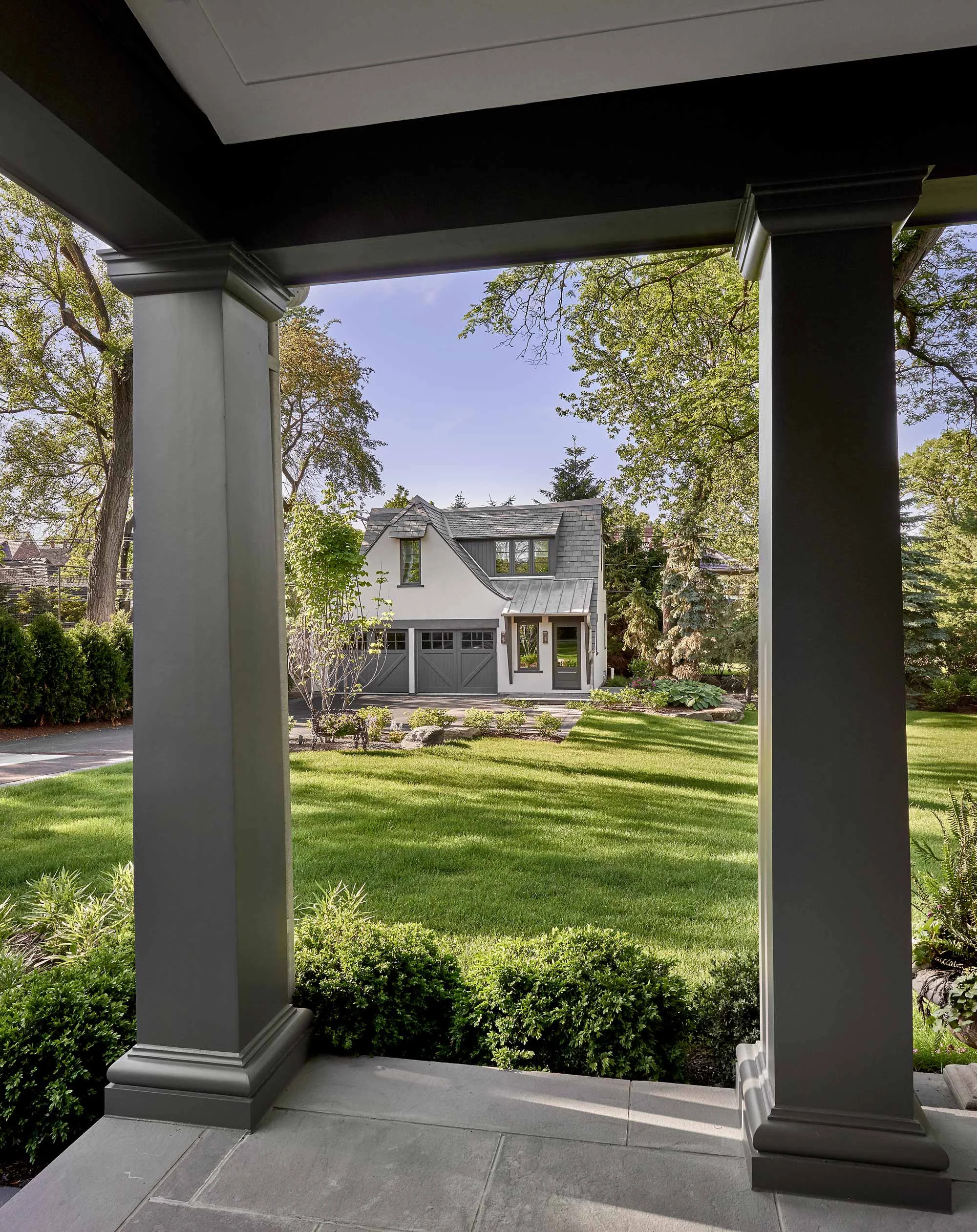 silva_017_web_toward_garage.jpg