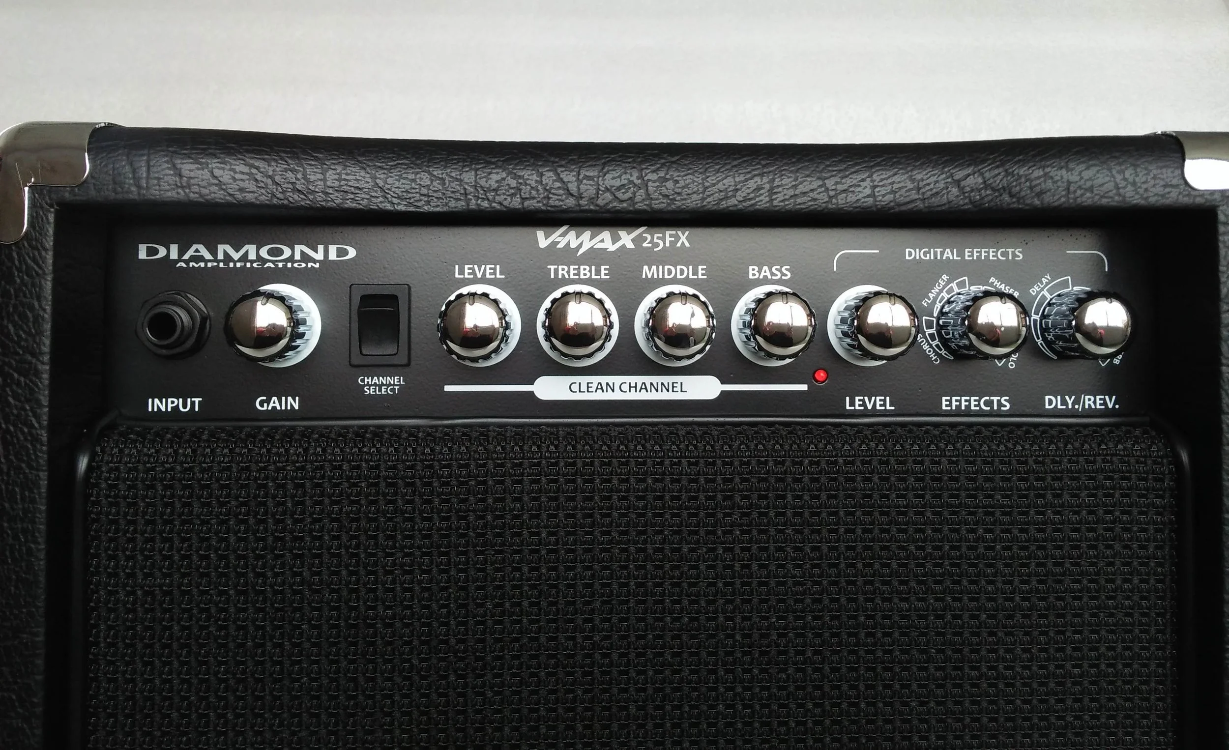 V-MAX25FX-2.jpg