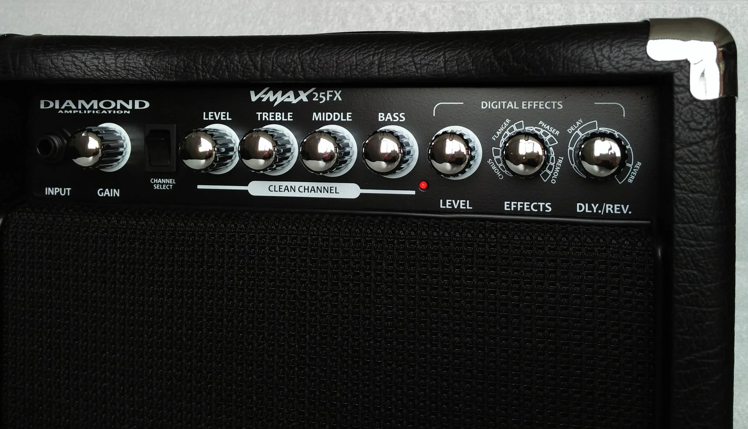 V-MAX25FX-9.jpg