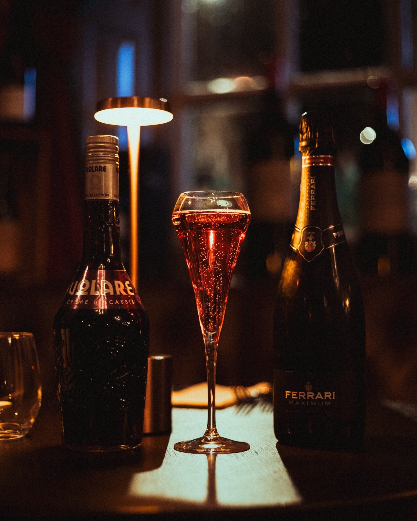 In the spotlight - the Kir Royal 🍾✨

Champagne, cr&egrave;me de cassis, and a touch of Amarone elegance🇮🇹

#amaronebath #KirRoyal #ChampagneCocktail #BathRestaurants #ItalianDining #BathEats #WineAndDine #CocktailsInBath #BathLife #FineDiningBath 