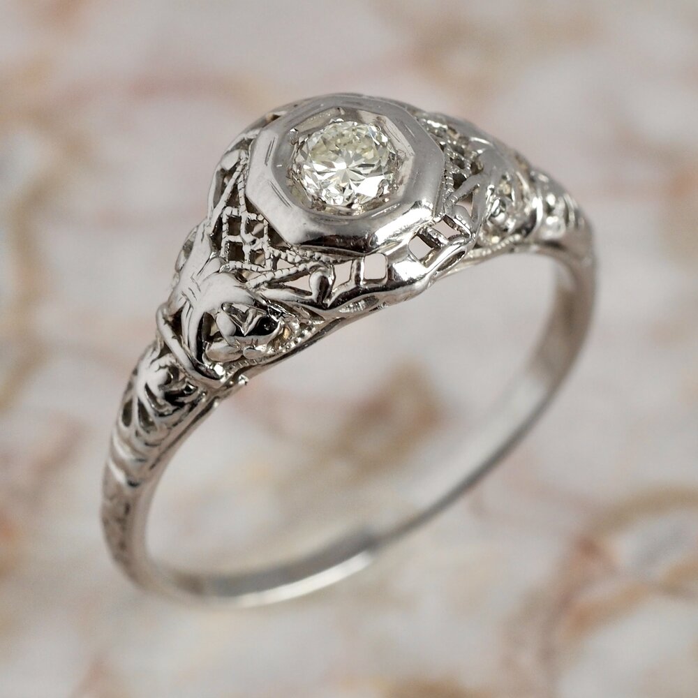 dræne celle bevægelse Art Deco 18k White Gold Filigree Old European Cut Diamond Solitaire Ring —  OKO| Curated Vintage and Antique Jewelry and Engagement Rings
